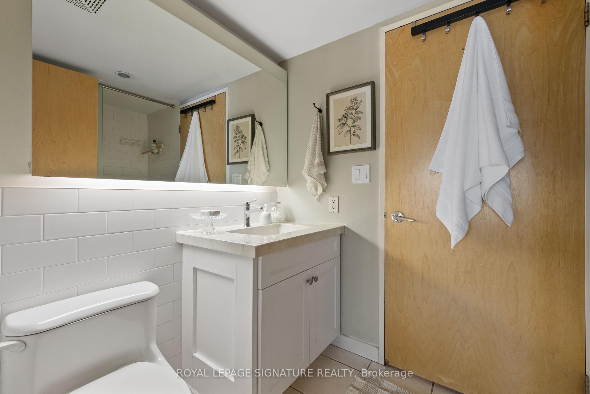 1005 King Street W 610