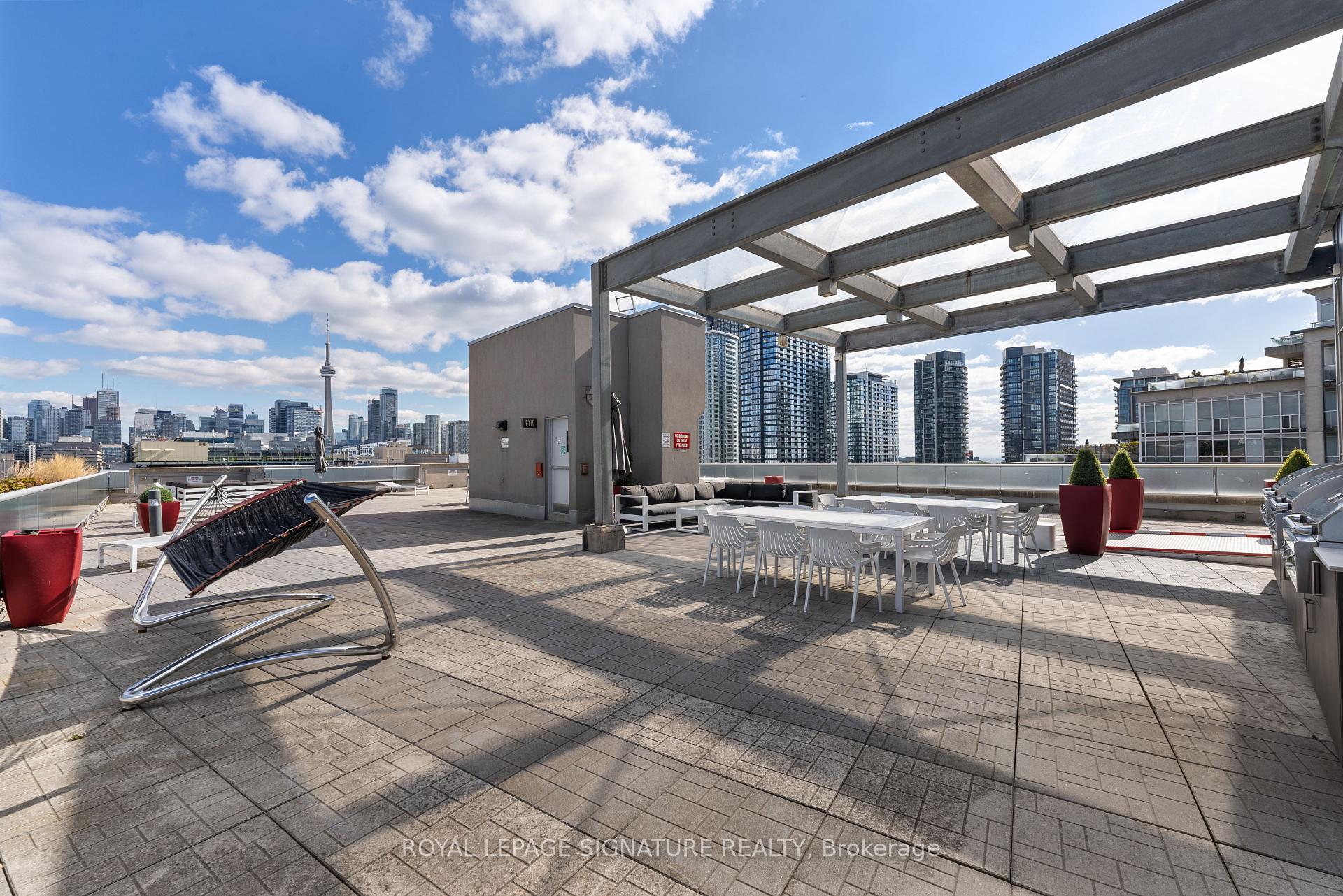 1005 King Street W 610