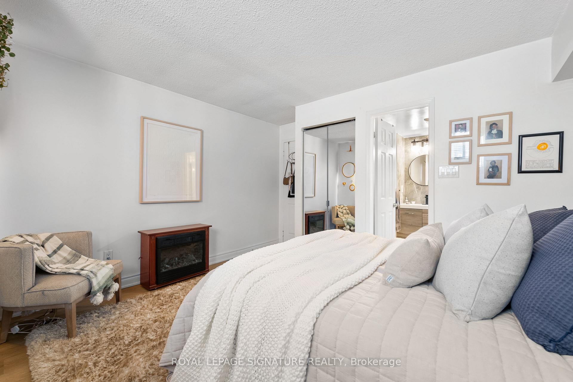 32 Massey Street W D