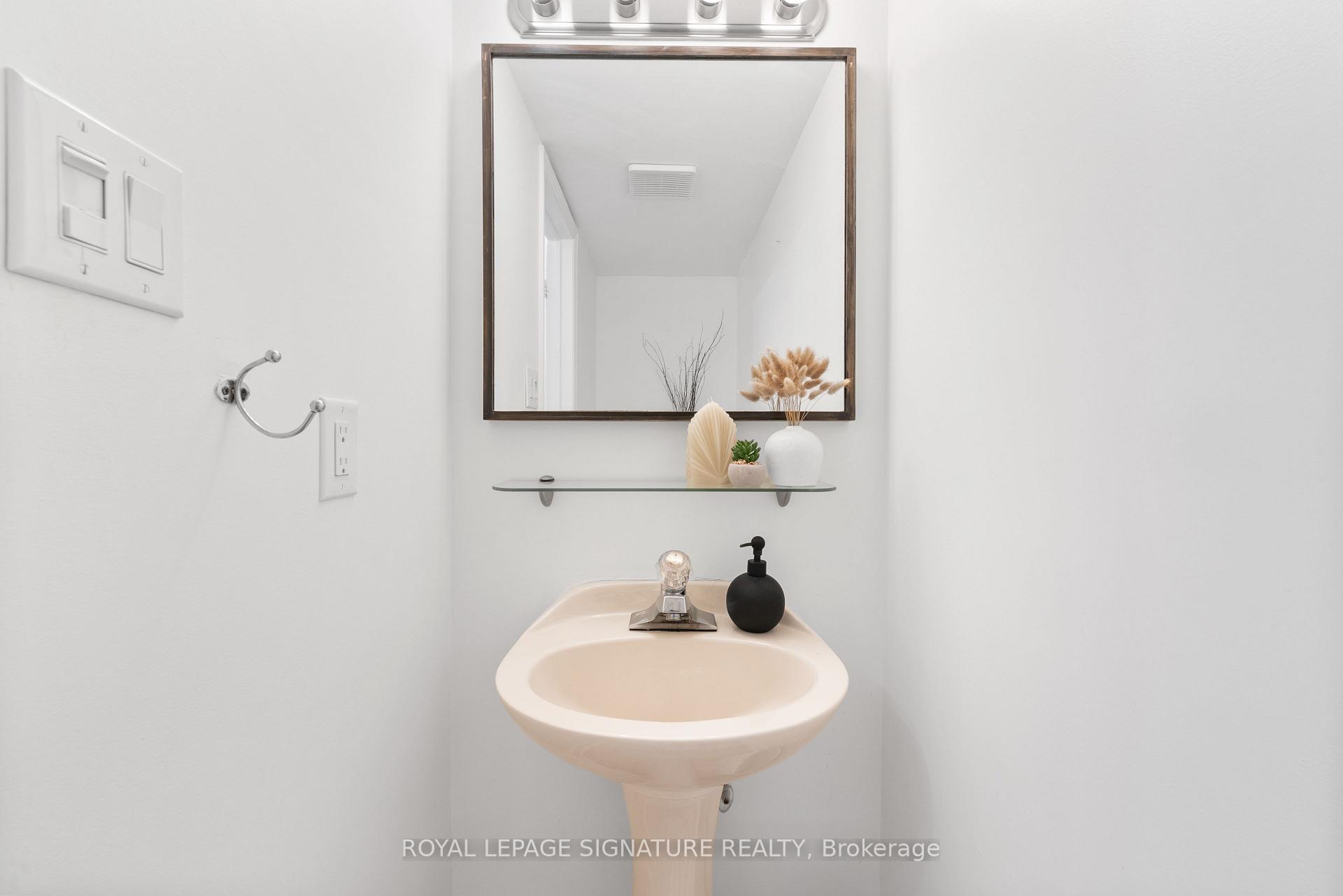 32 Massey Street W D