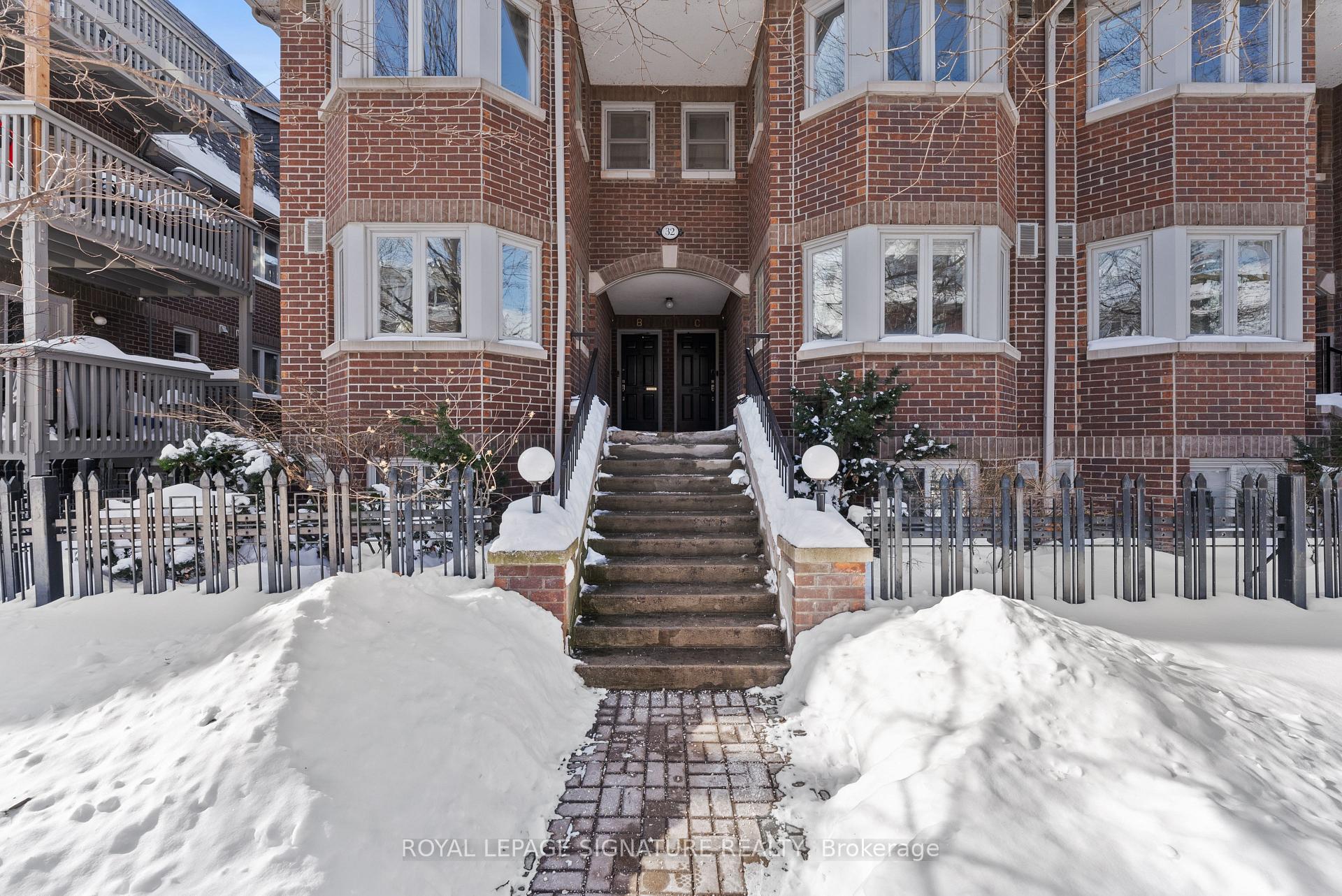 32 Massey Street W D