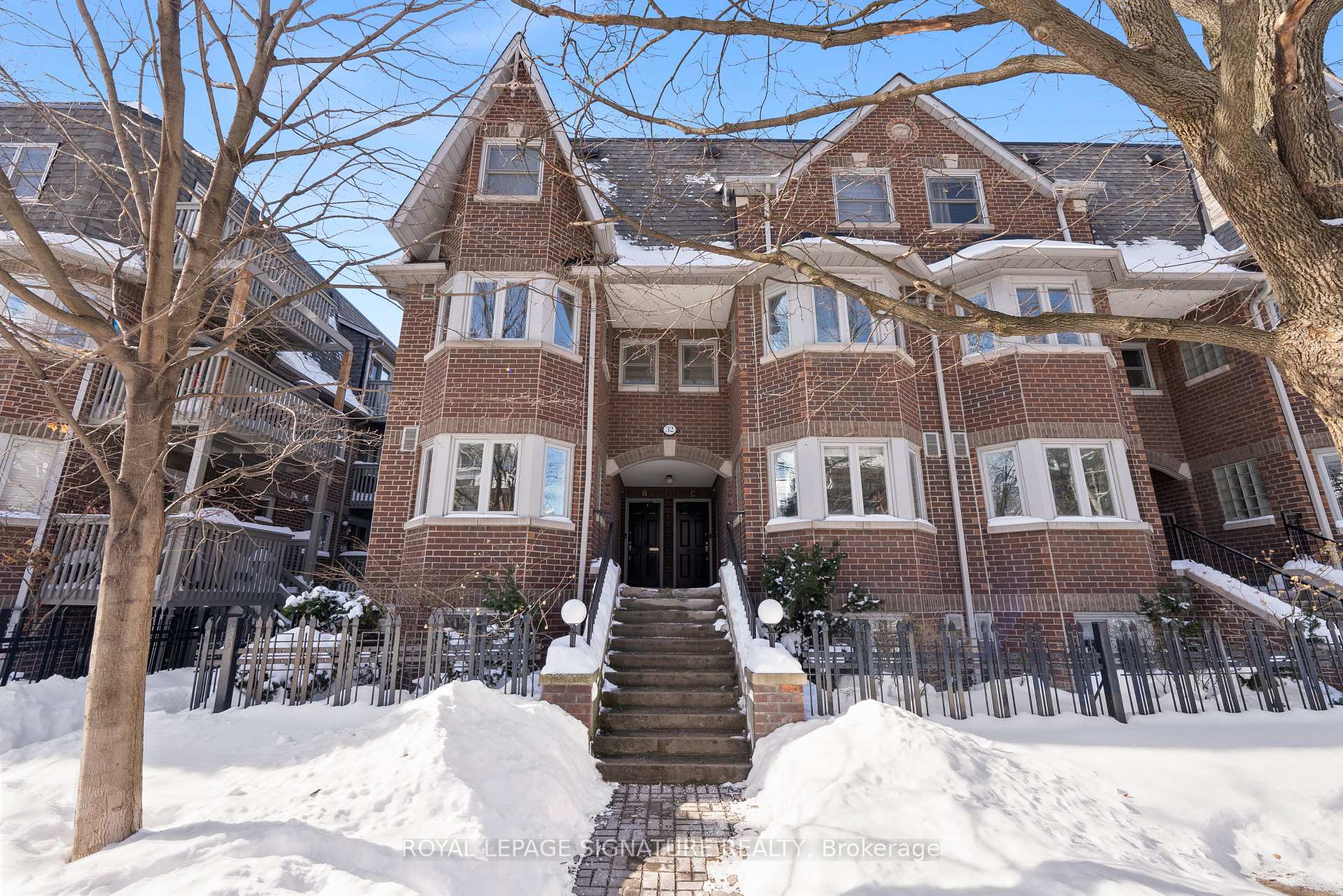 32 Massey Street W D