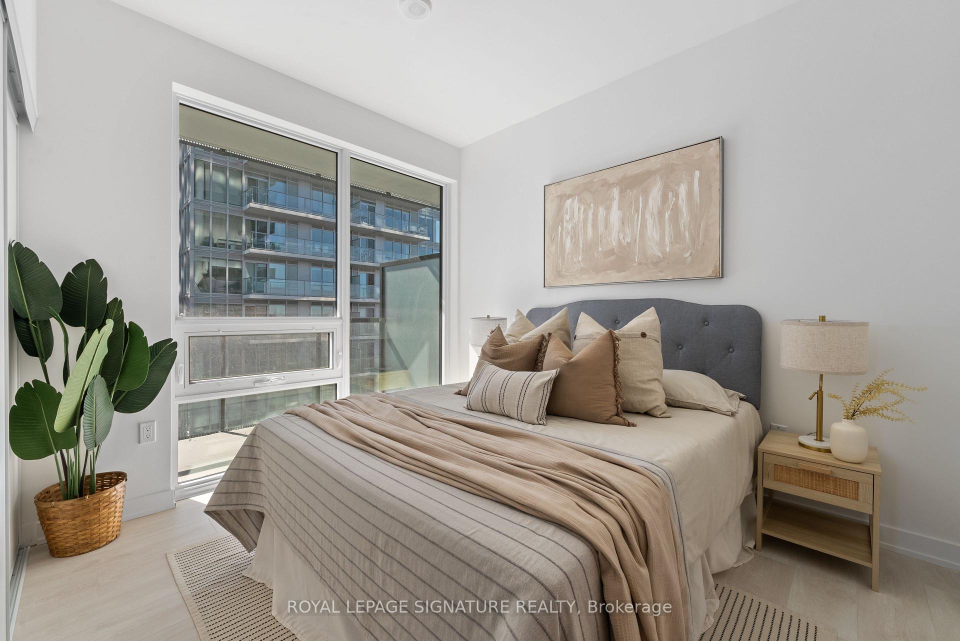 117 Broadway Avenue 2502