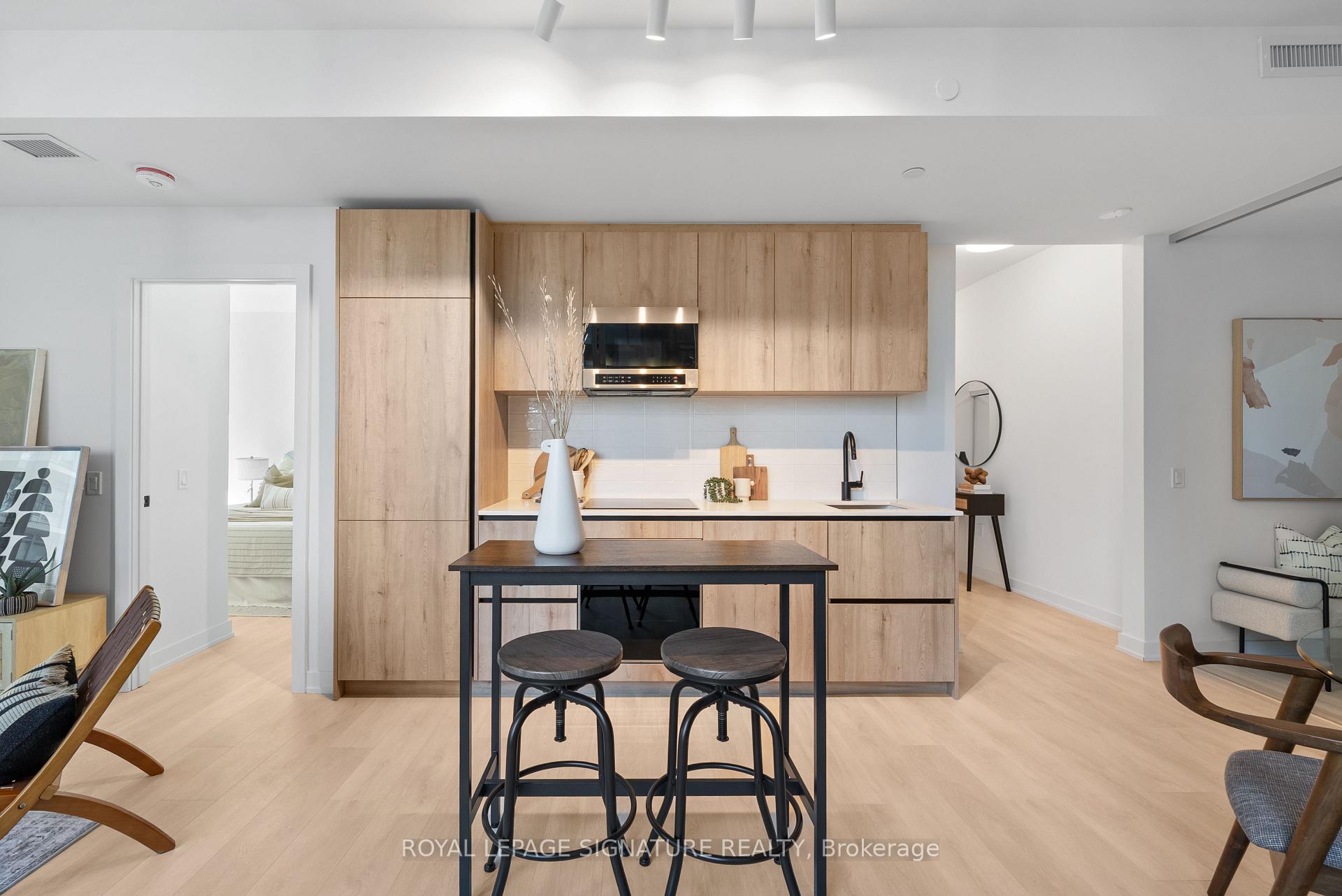 117 Broadway Avenue 2502