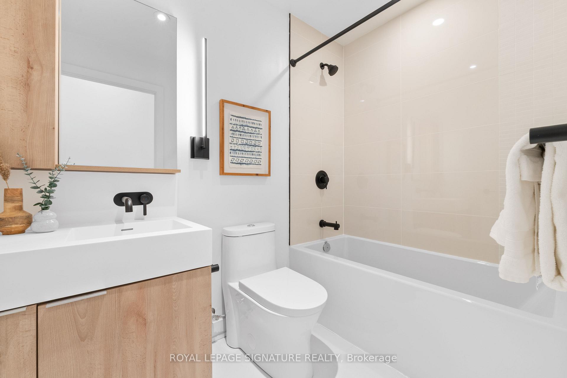 117 Broadway Avenue 2502