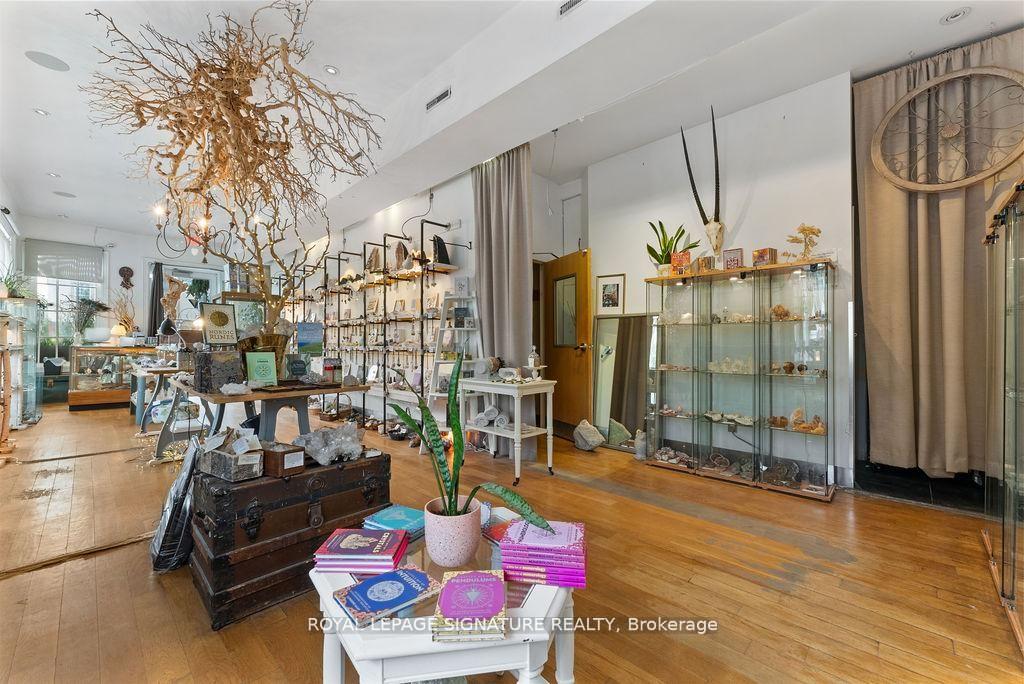 154 Harbord Street, Toronto