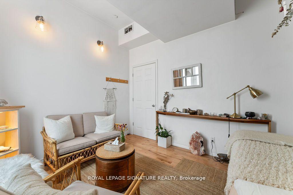 154 Harbord Street, Toronto