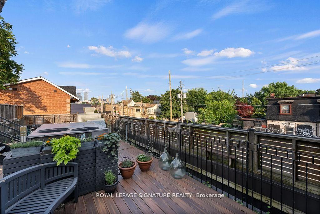 154 Harbord Street, Toronto