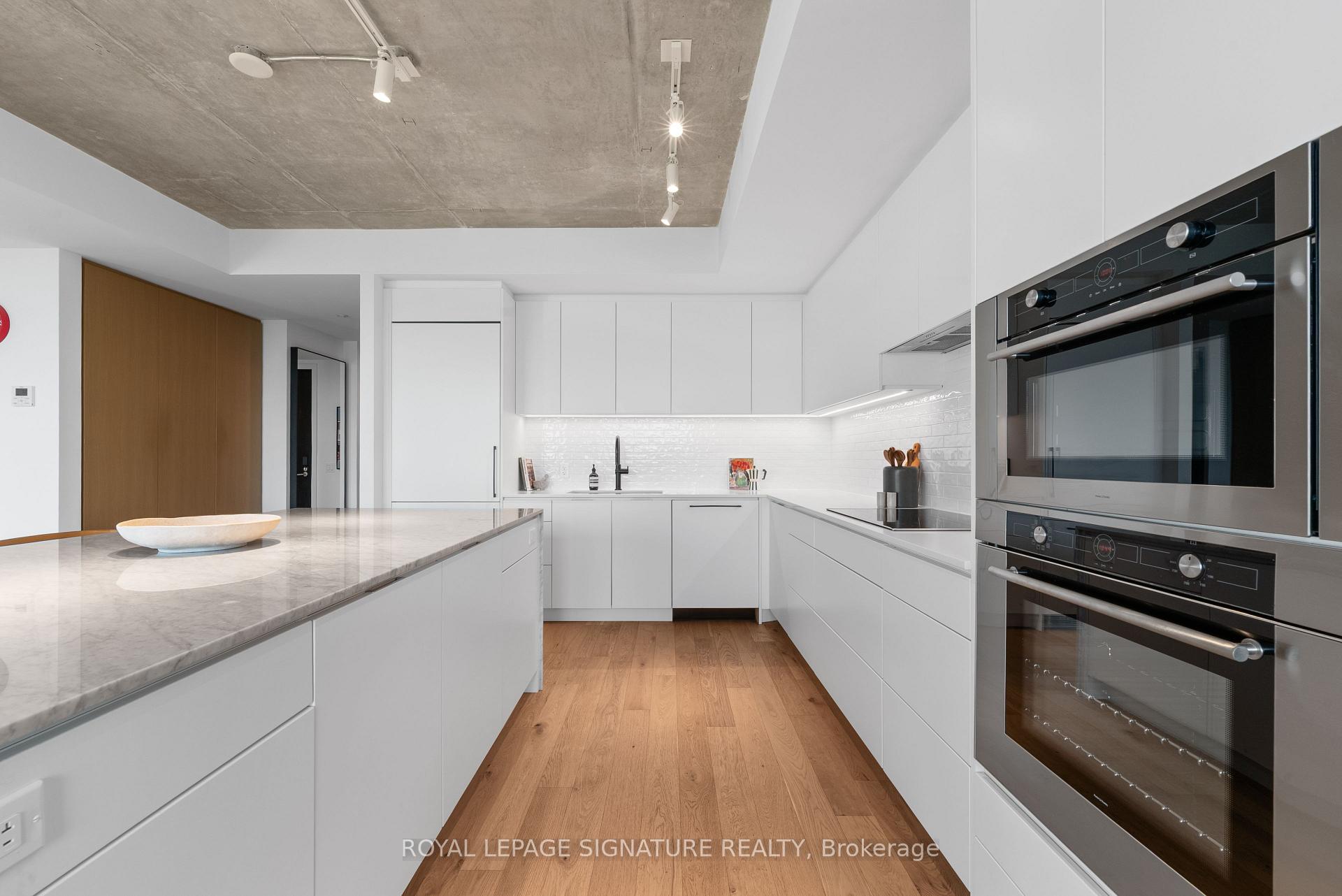 899 College Street PH604, Toronto Unit: PH604