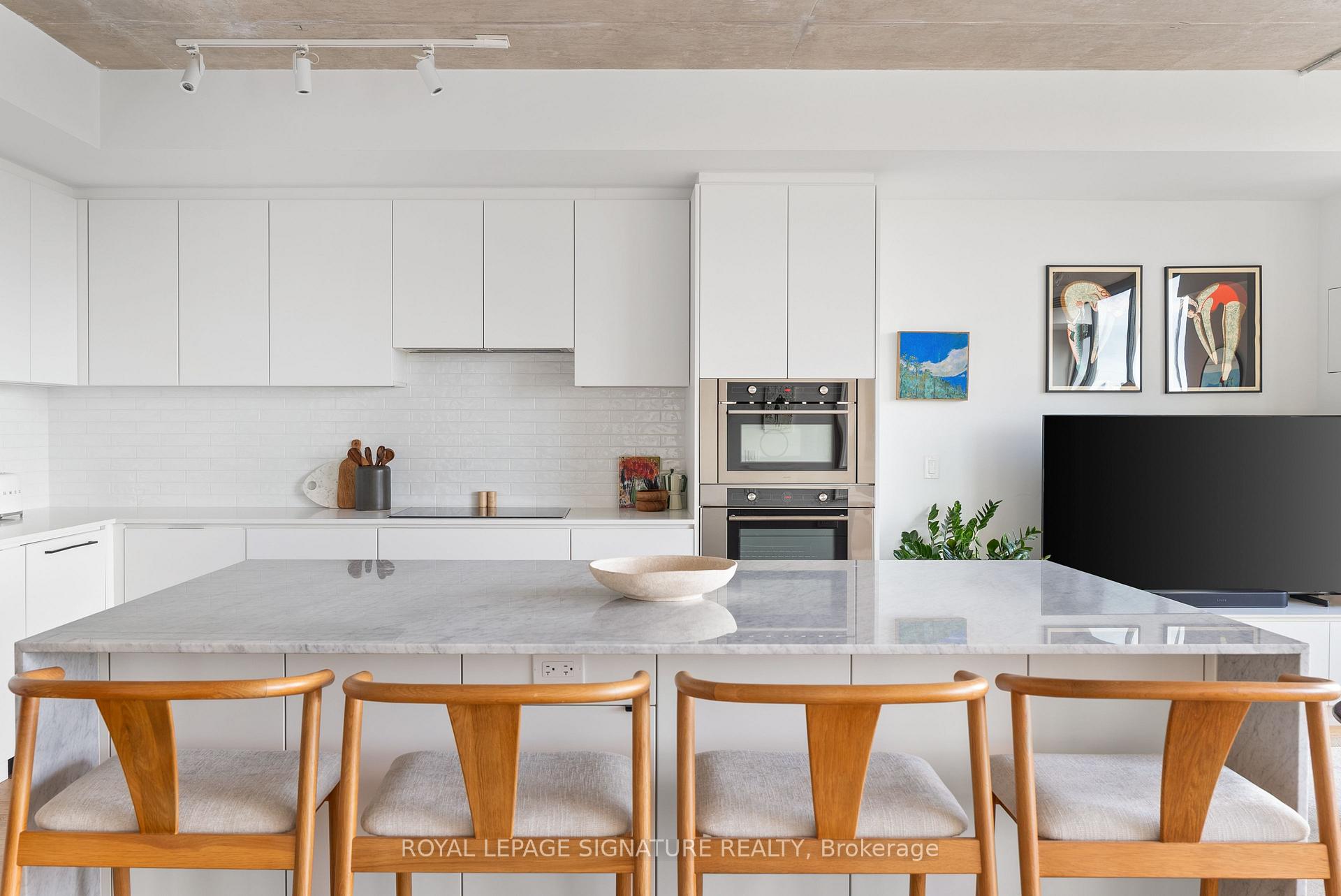 899 College Street PH604, Toronto Unit: PH604