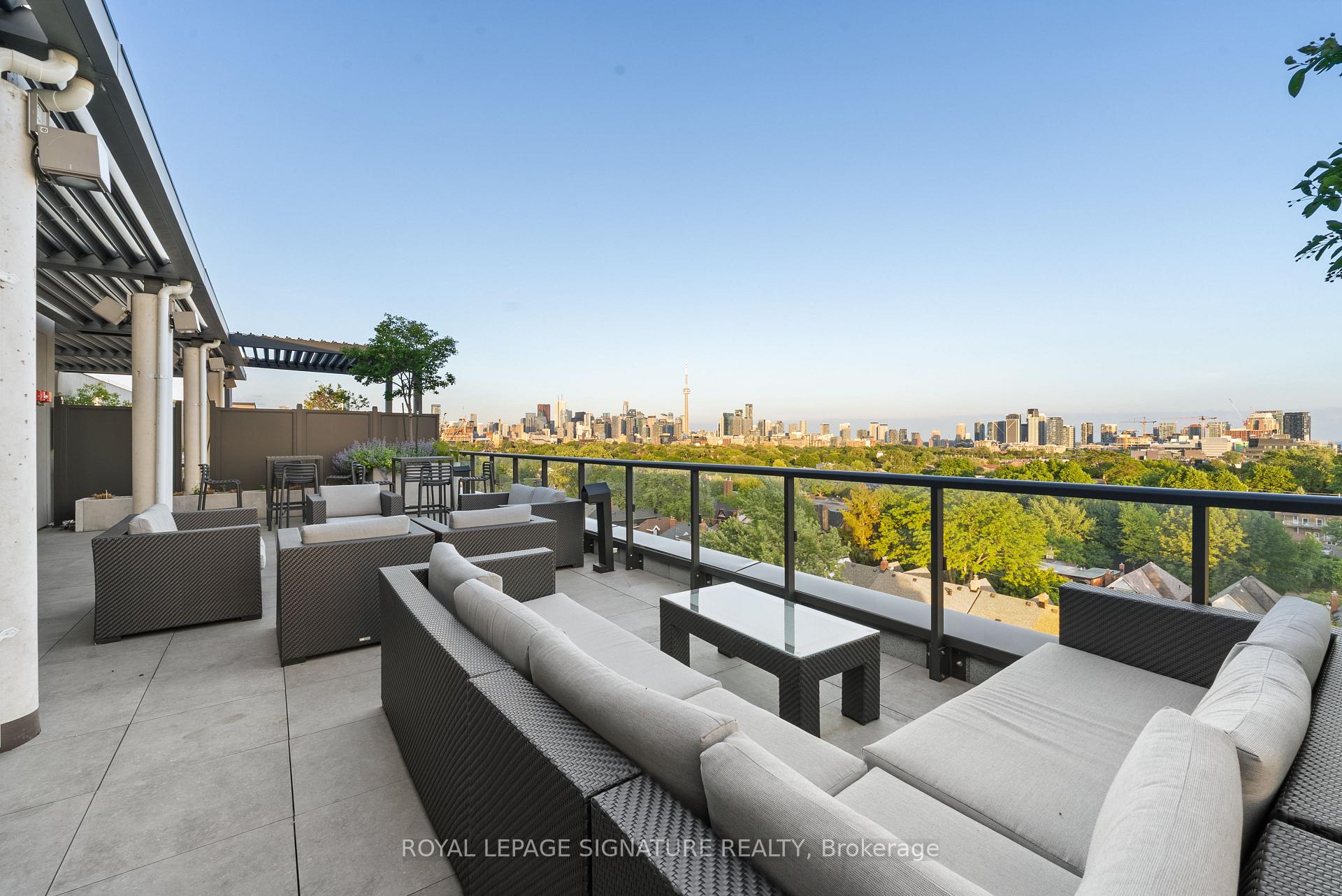 899 College Street PH604, Toronto Unit: PH604