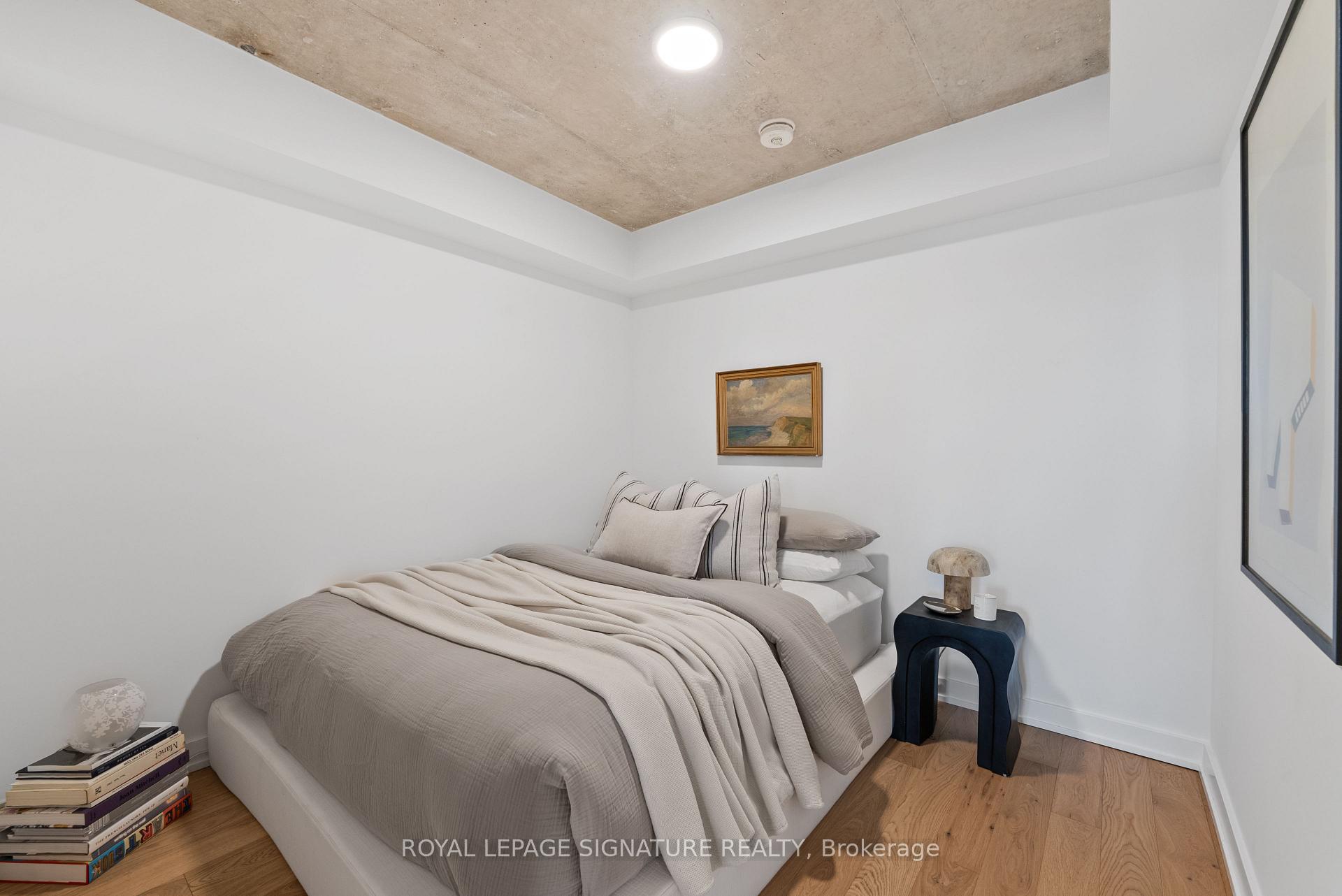 899 College Street PH604, Toronto Unit: PH604