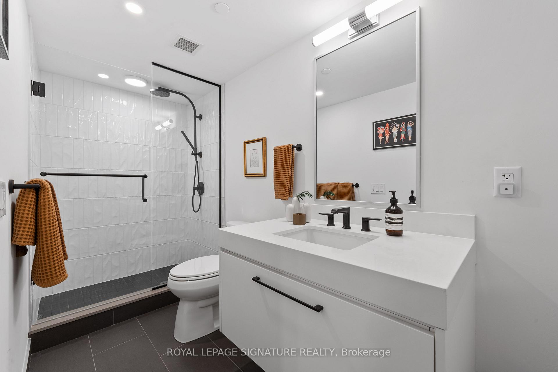 899 College Street PH604, Toronto Unit: PH604