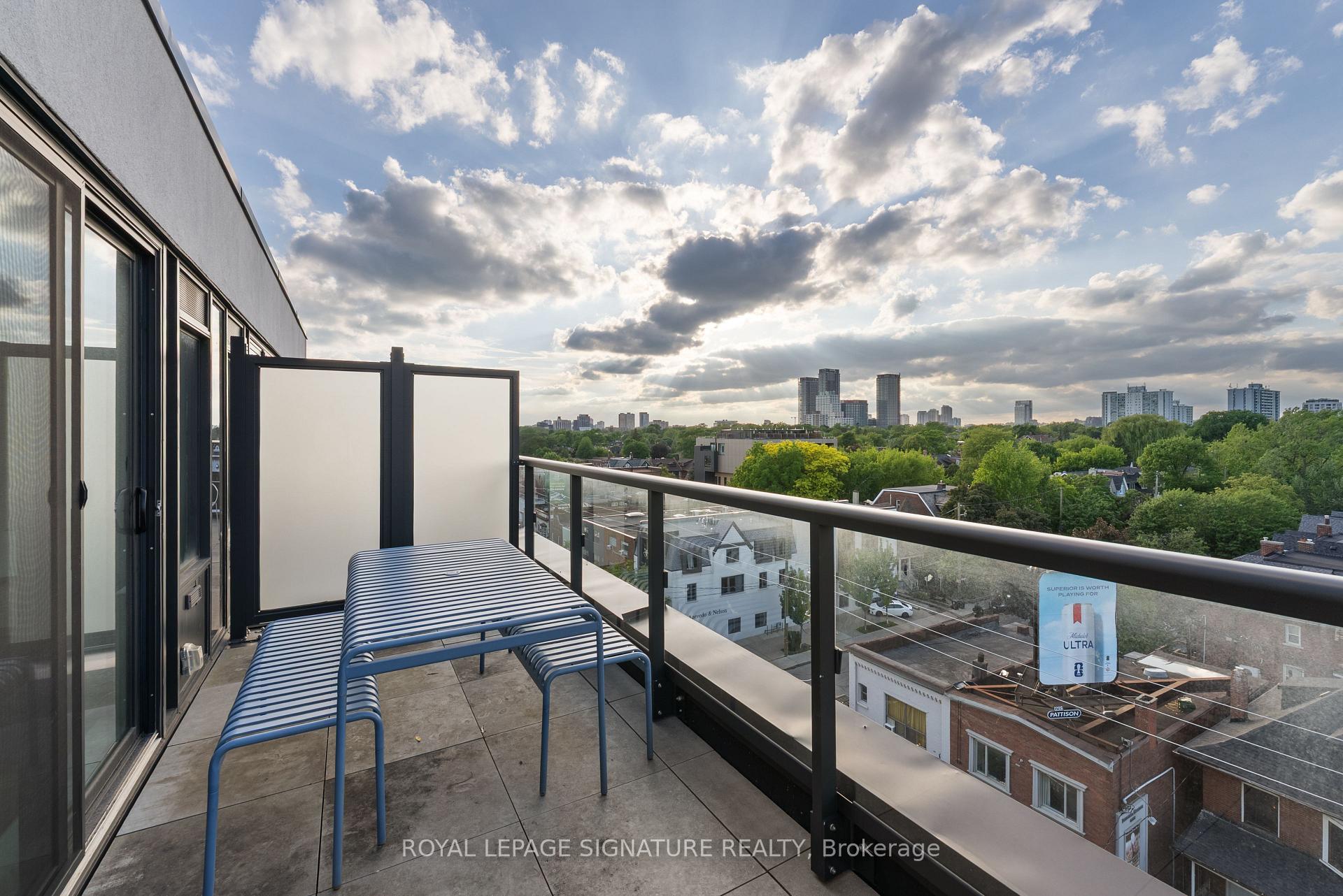 899 College Street PH604, Toronto Unit: PH604