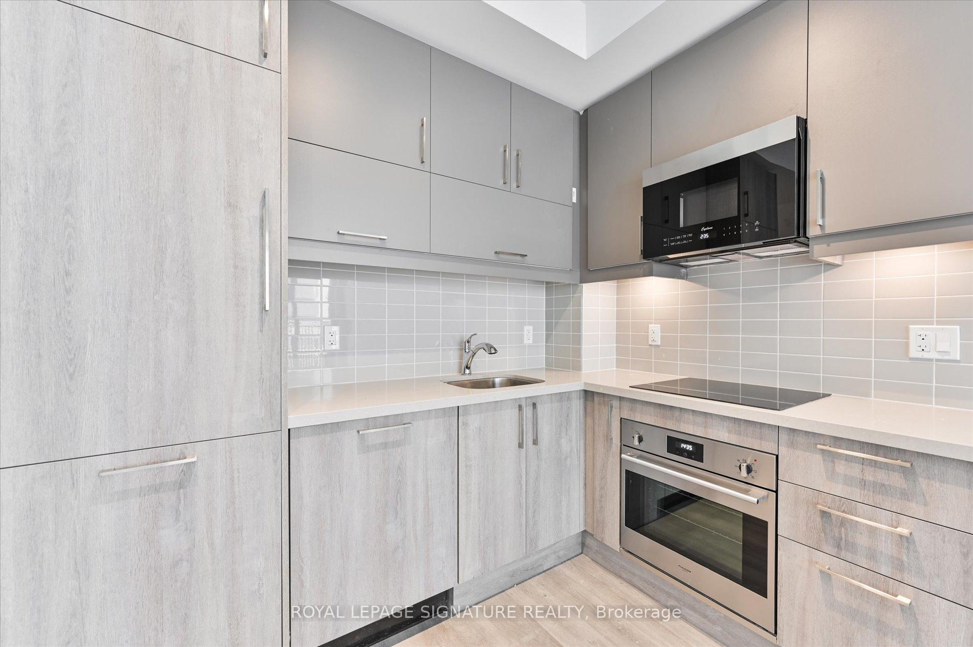 38 Simcoe Promenade C315