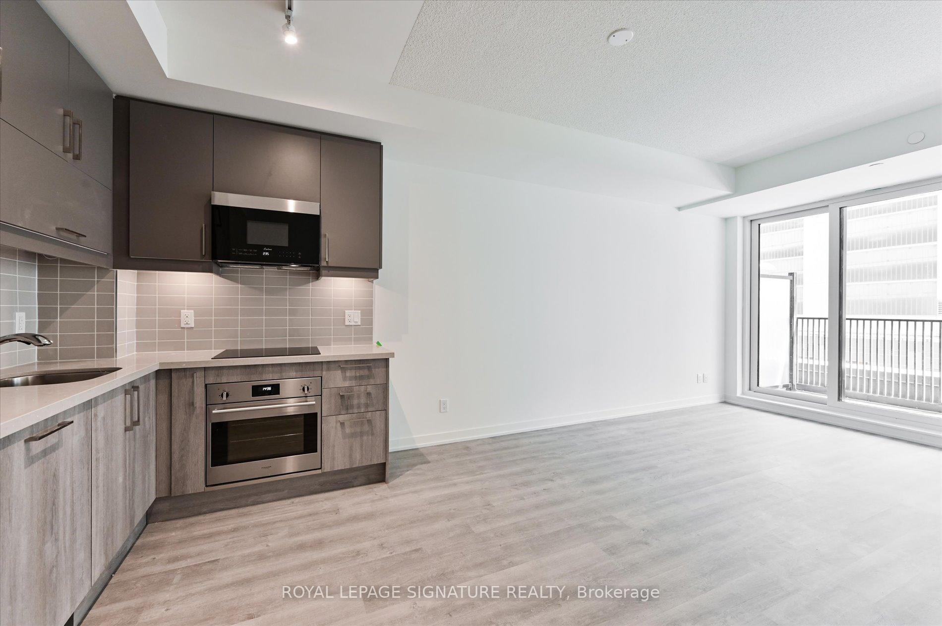 38 Simcoe Promenade C315