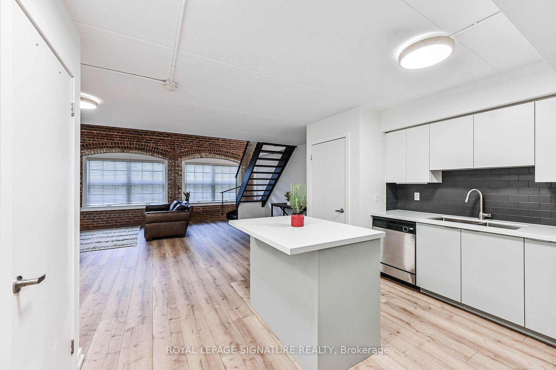 1100 Lansdowne Ave Unit: 336