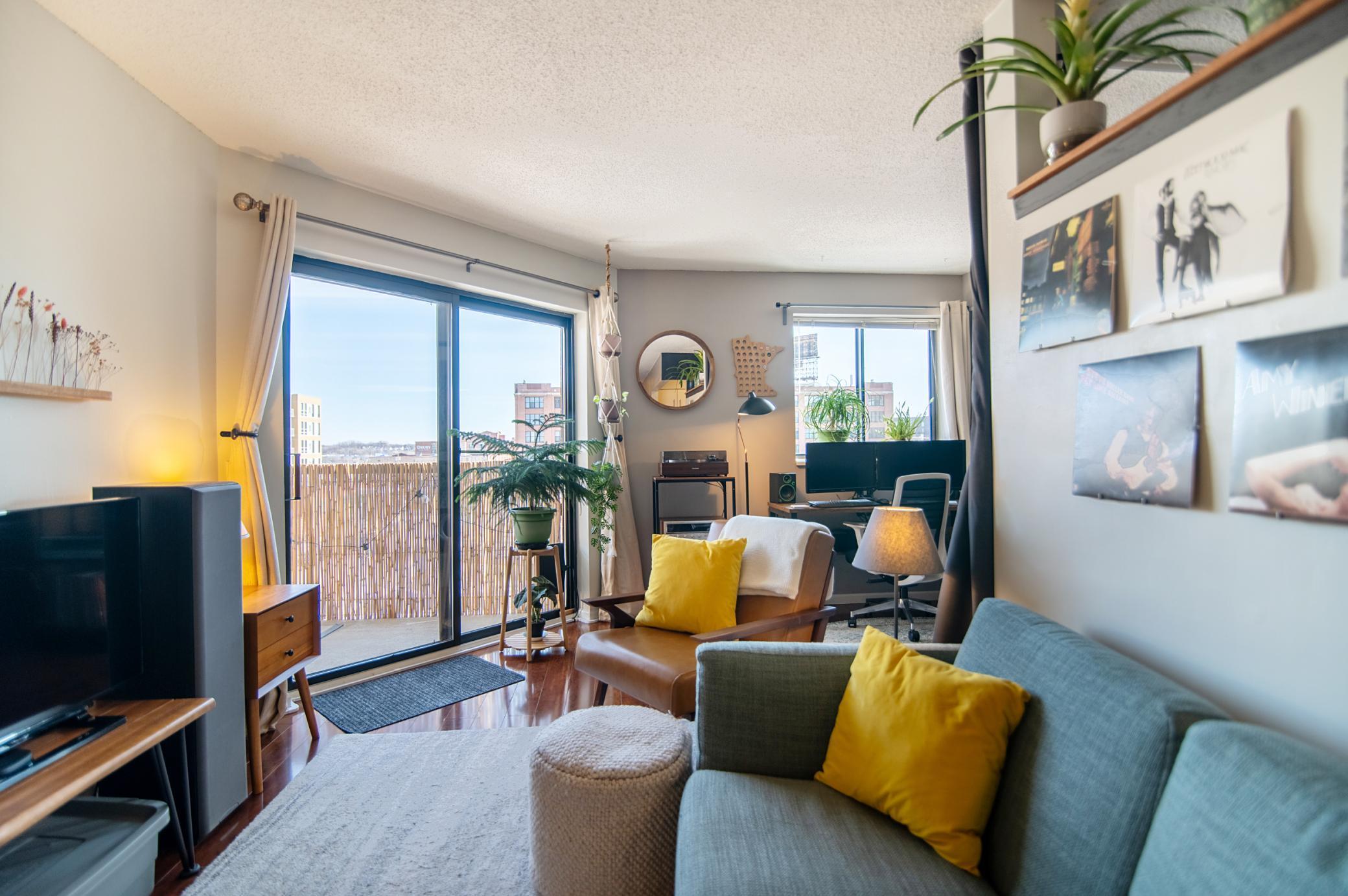 78 10th Street E Unit: 507