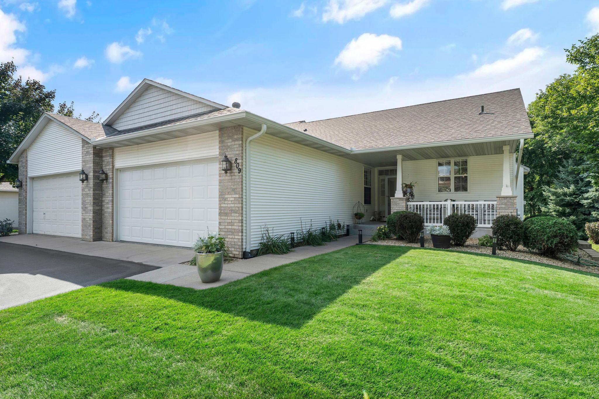 809 Woodduck Drive