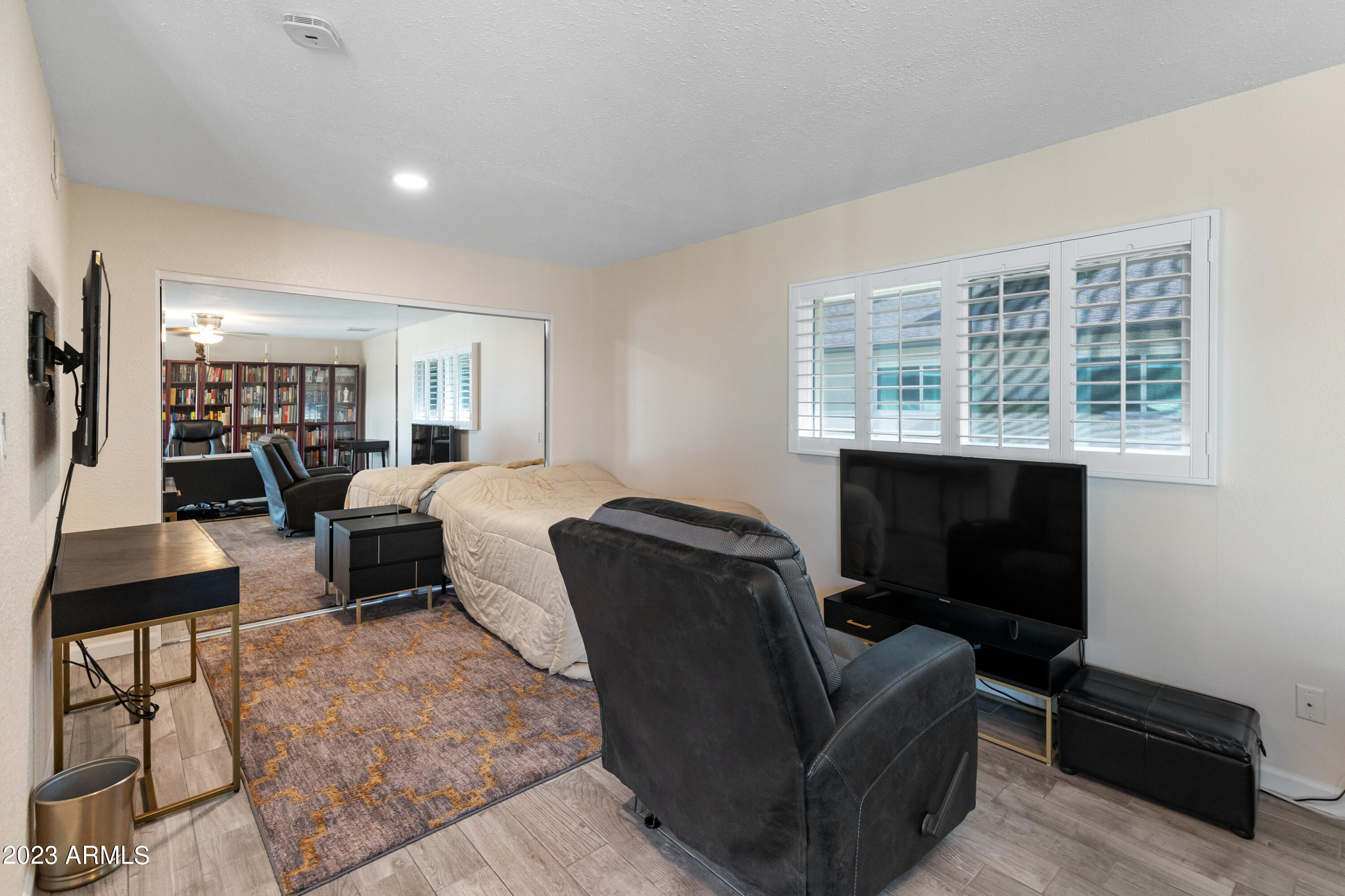 3346 W Hearn Road
