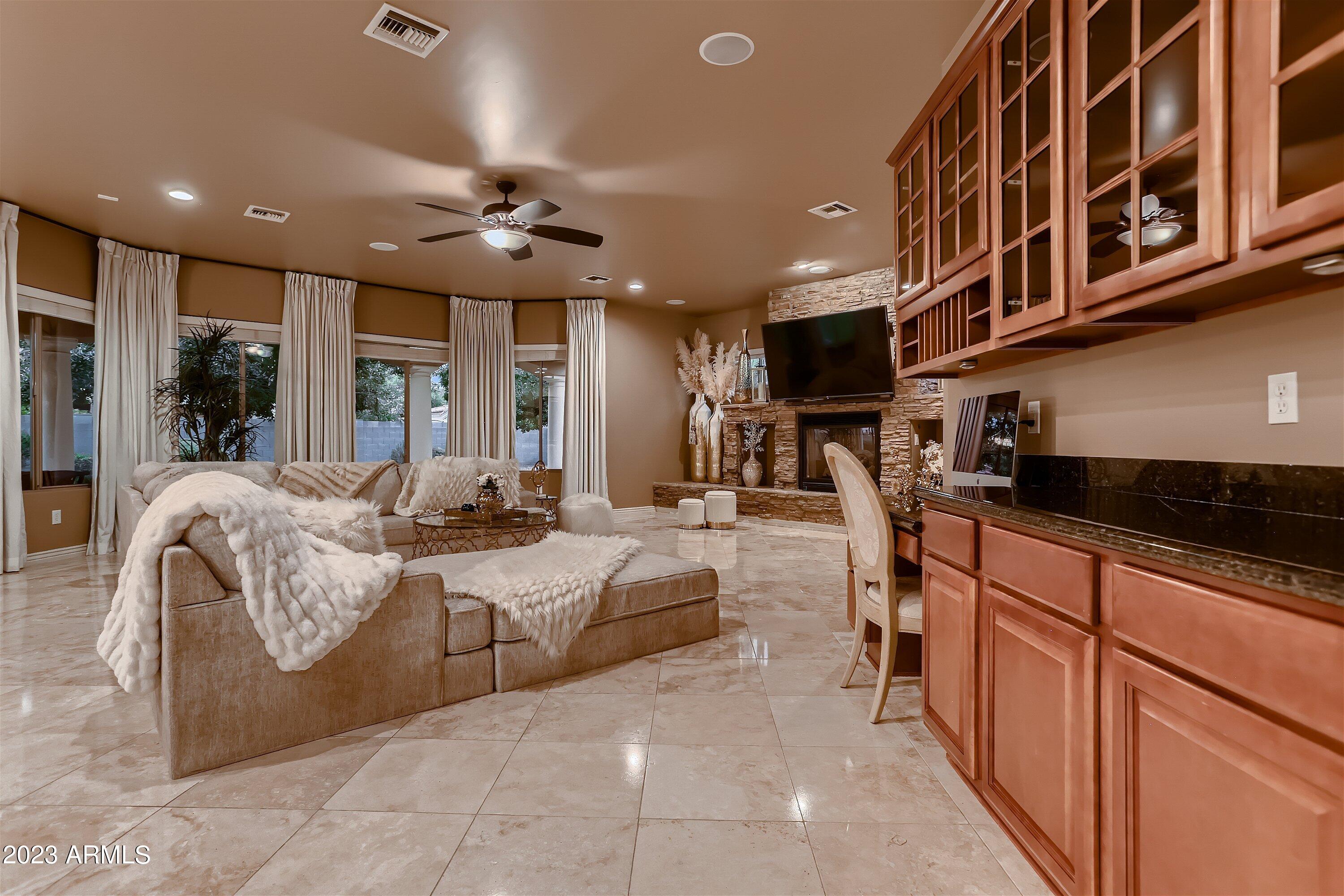 5941 S GEMSTONE Drive