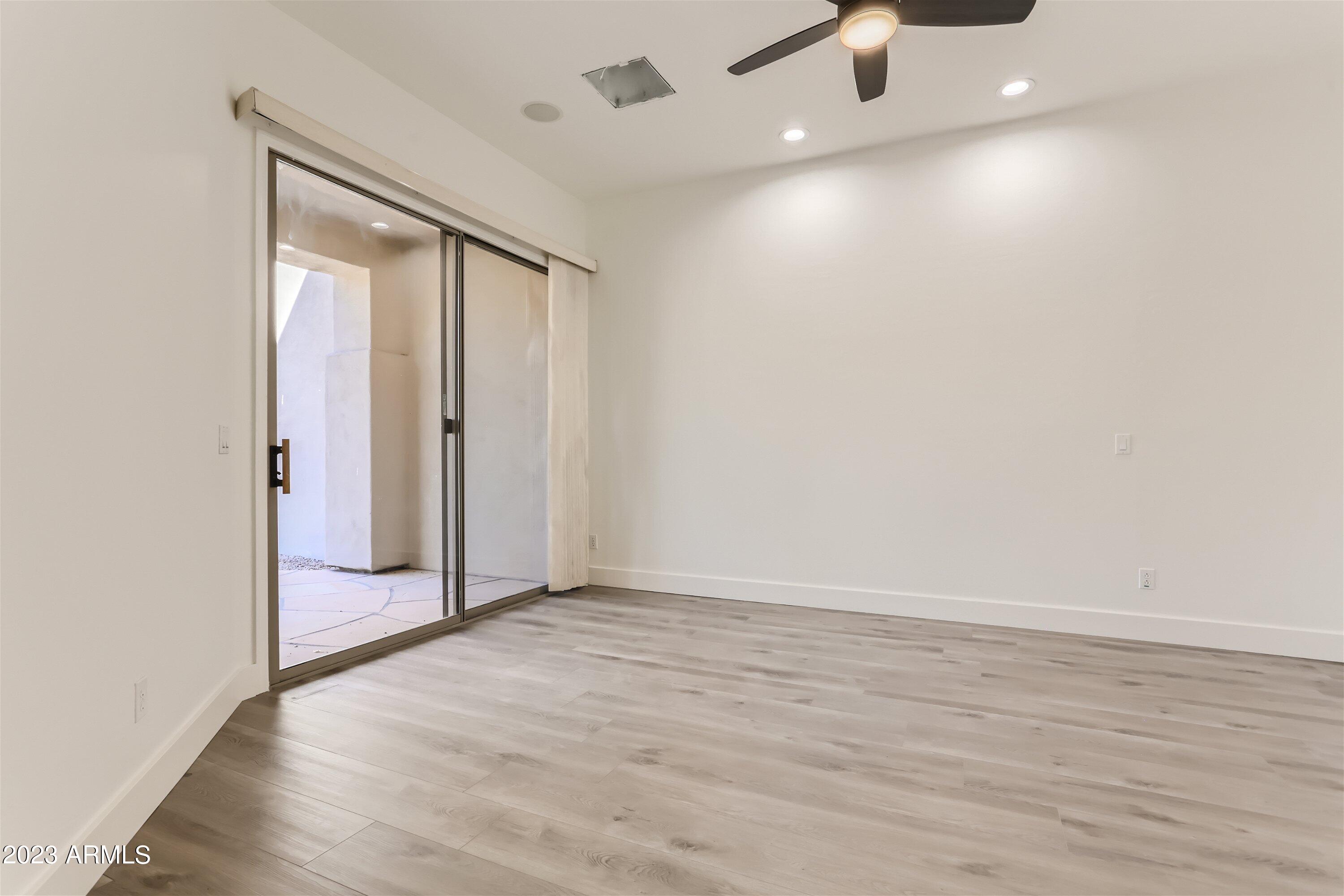 7314 E DEL ACERO Drive