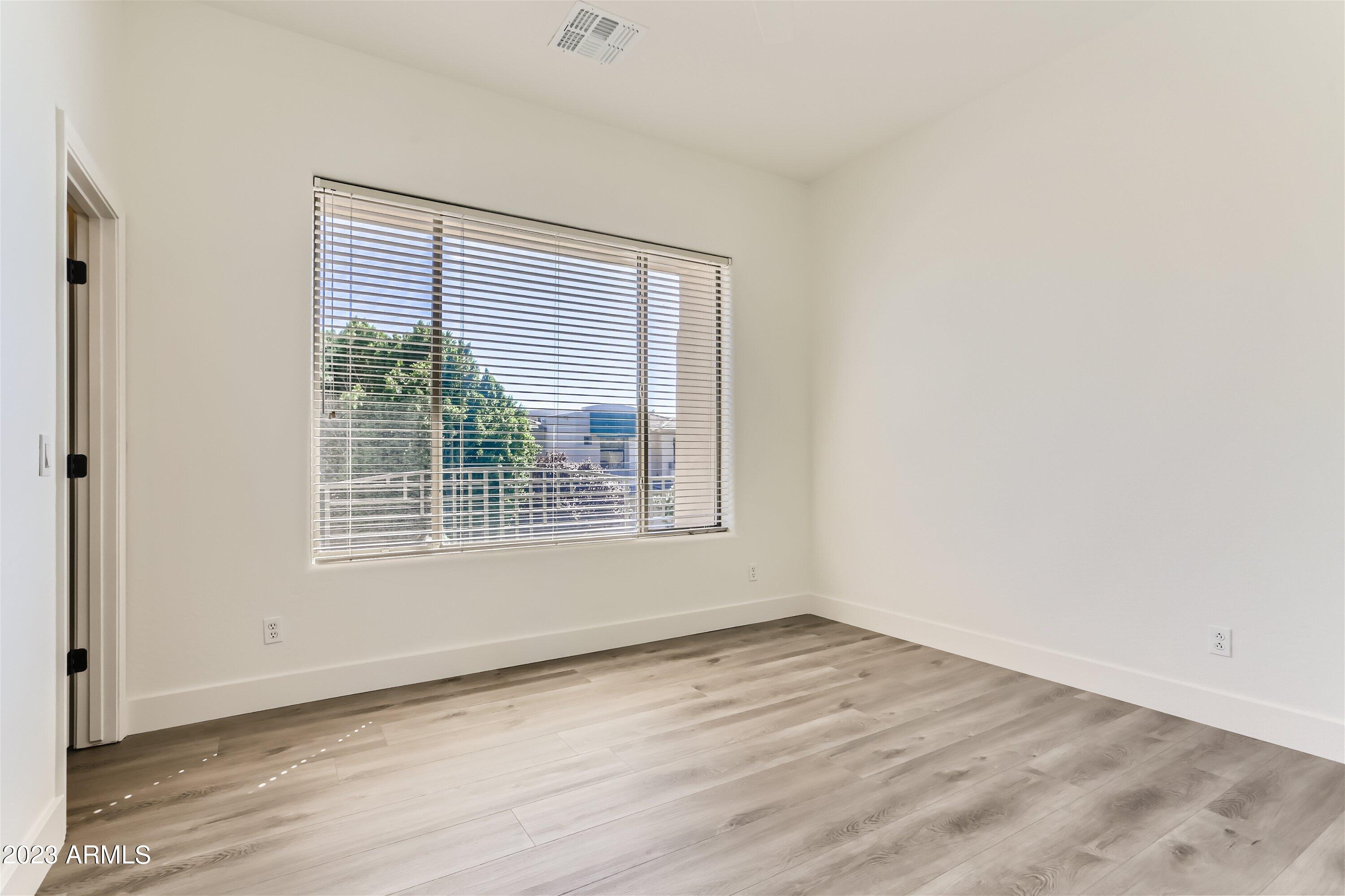 7314 E DEL ACERO Drive