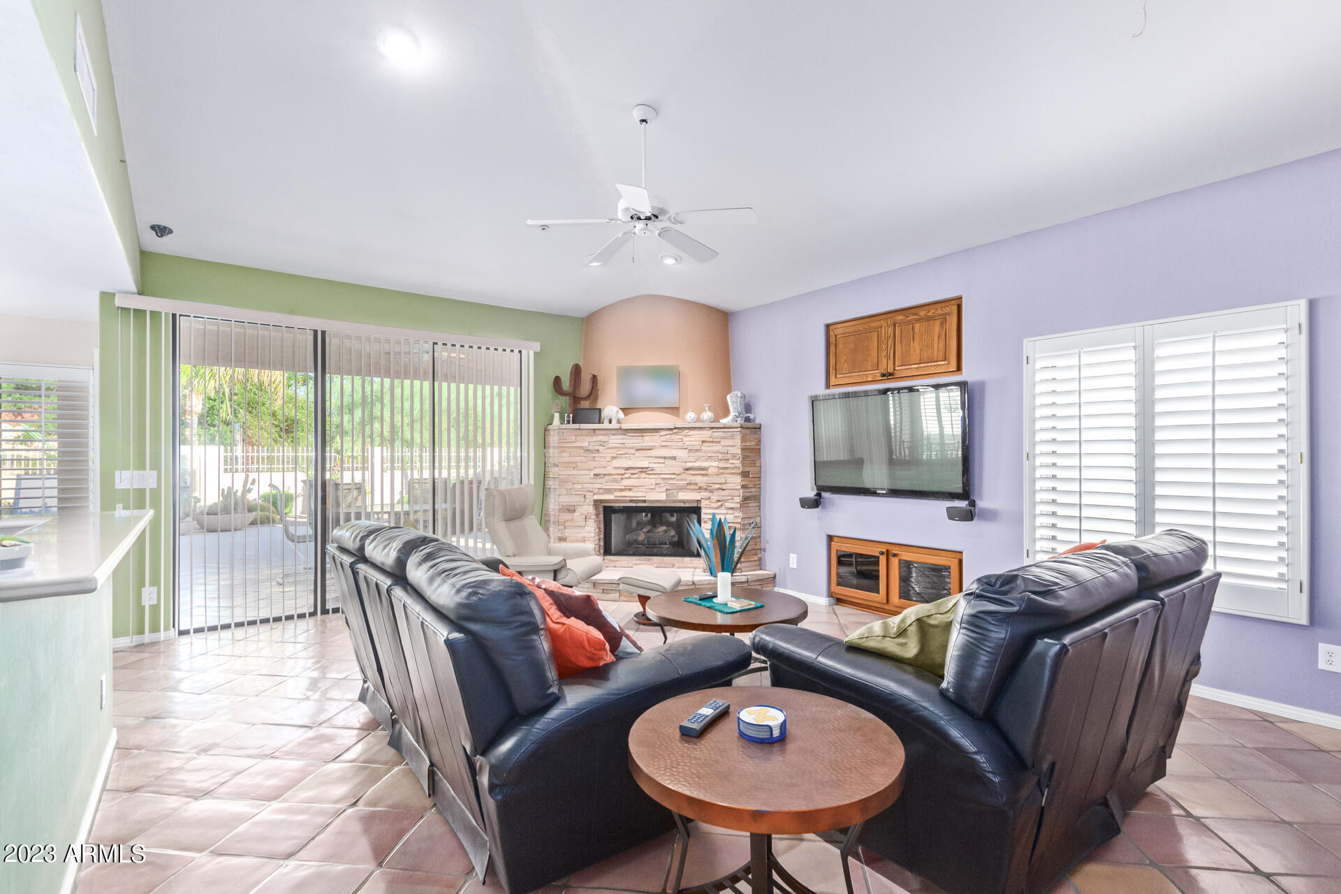 9101 N 109TH Place