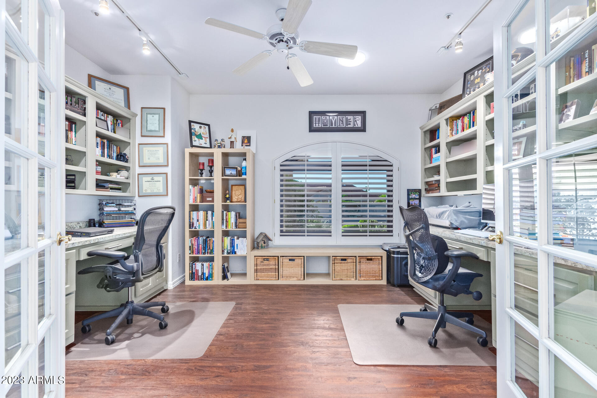 9101 N 109TH Place