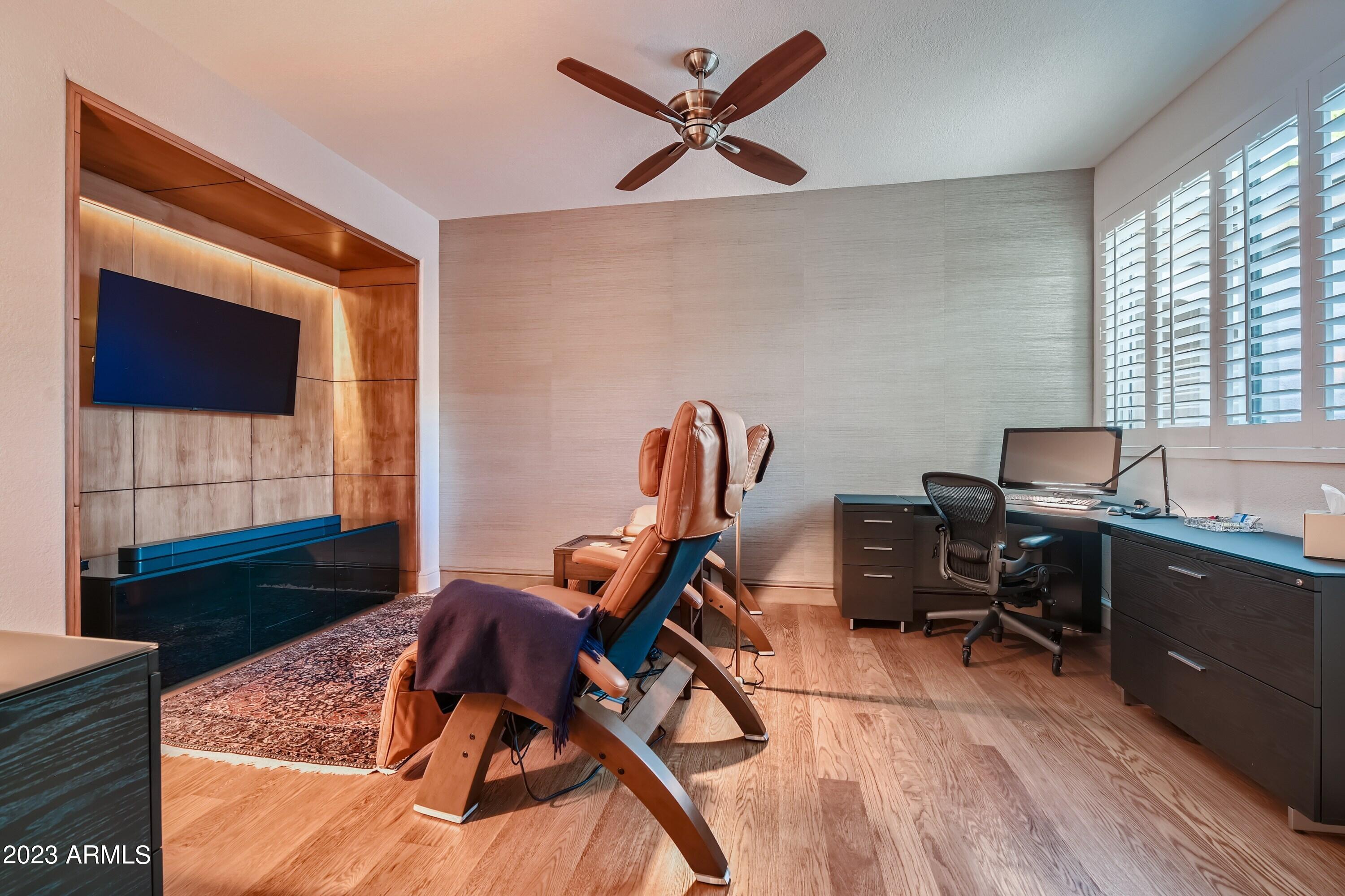 7705 E DOUBLETREE RANCH Road # 20