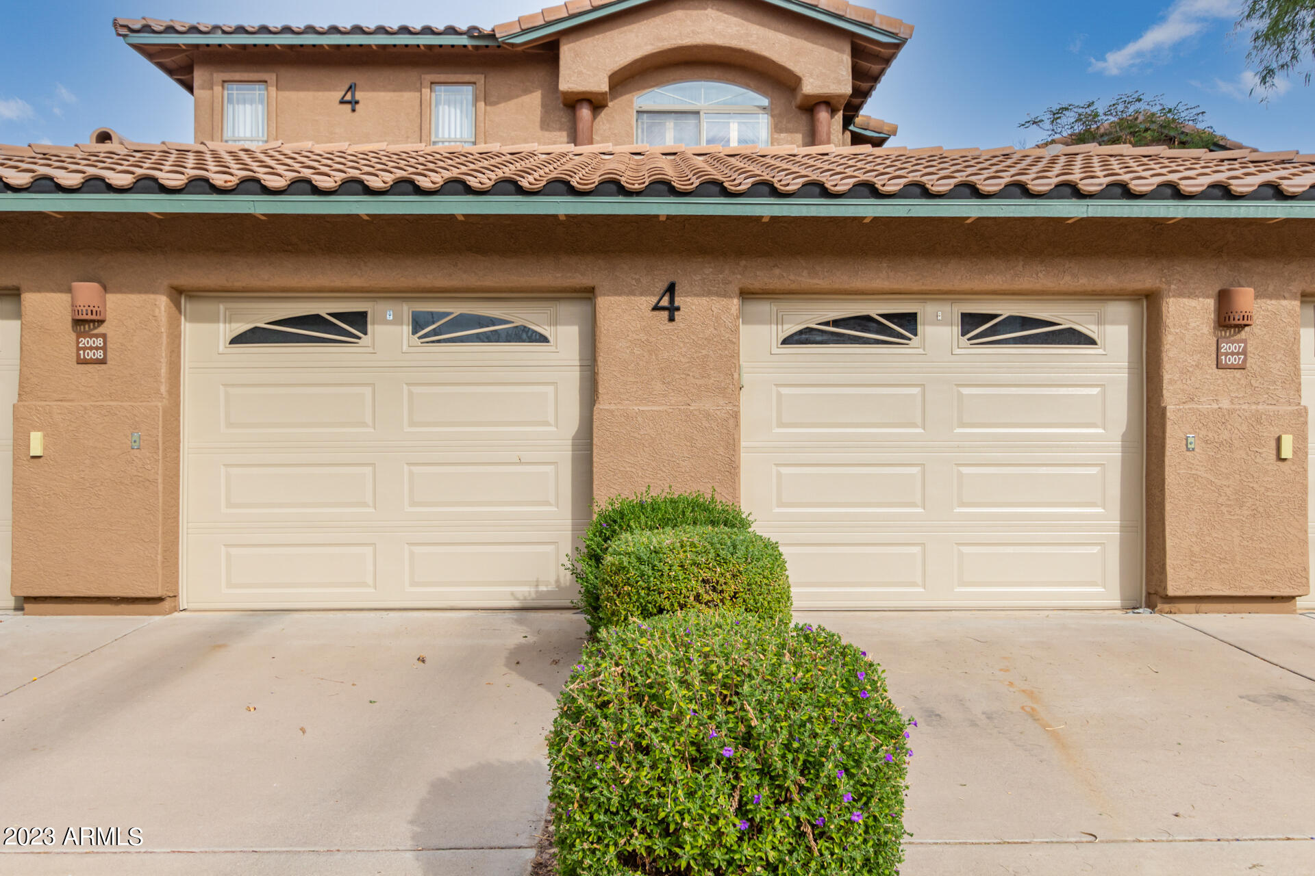11500 E COCHISE Drive # 2008