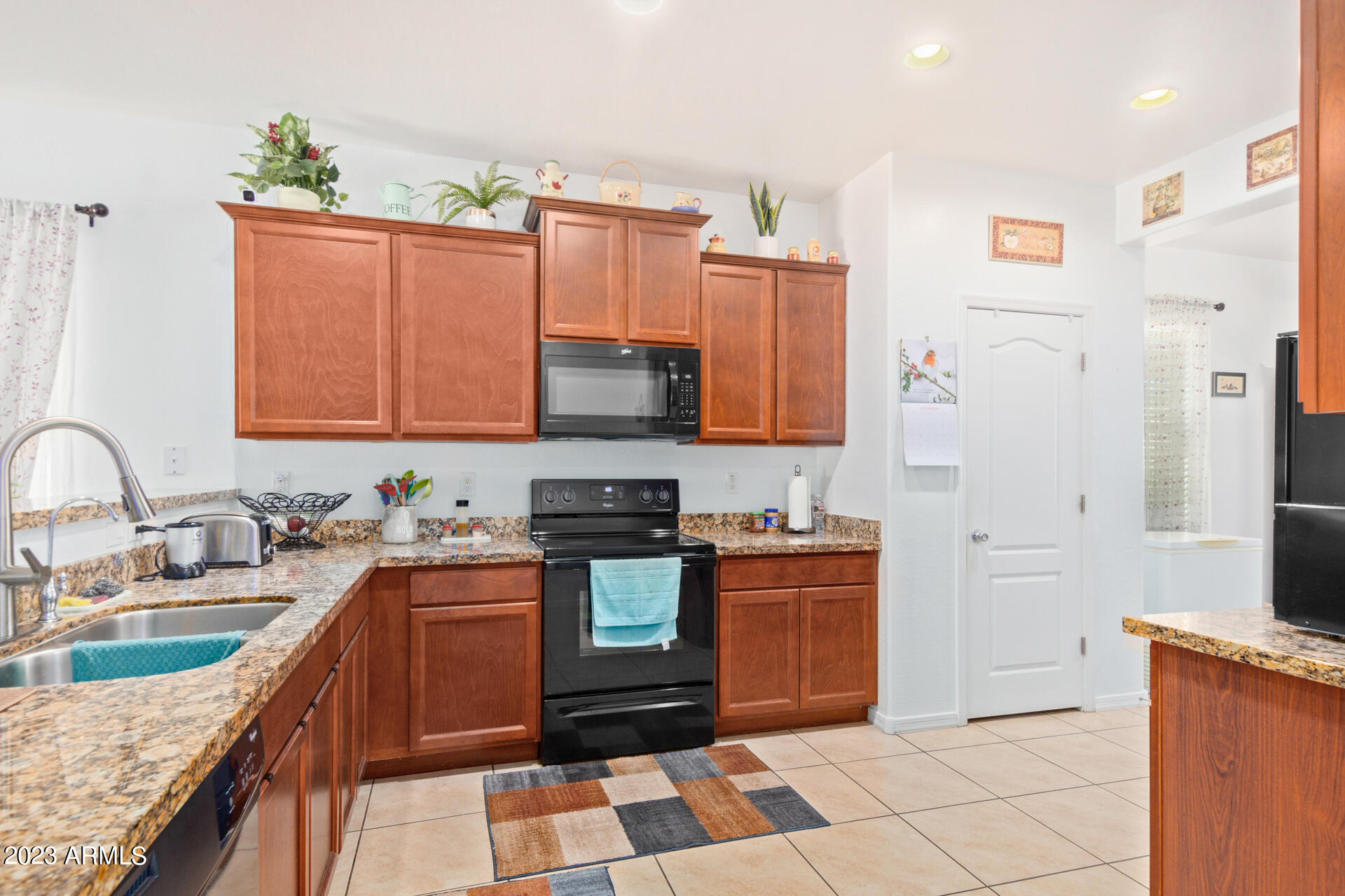 24453 W SHERATON Lane