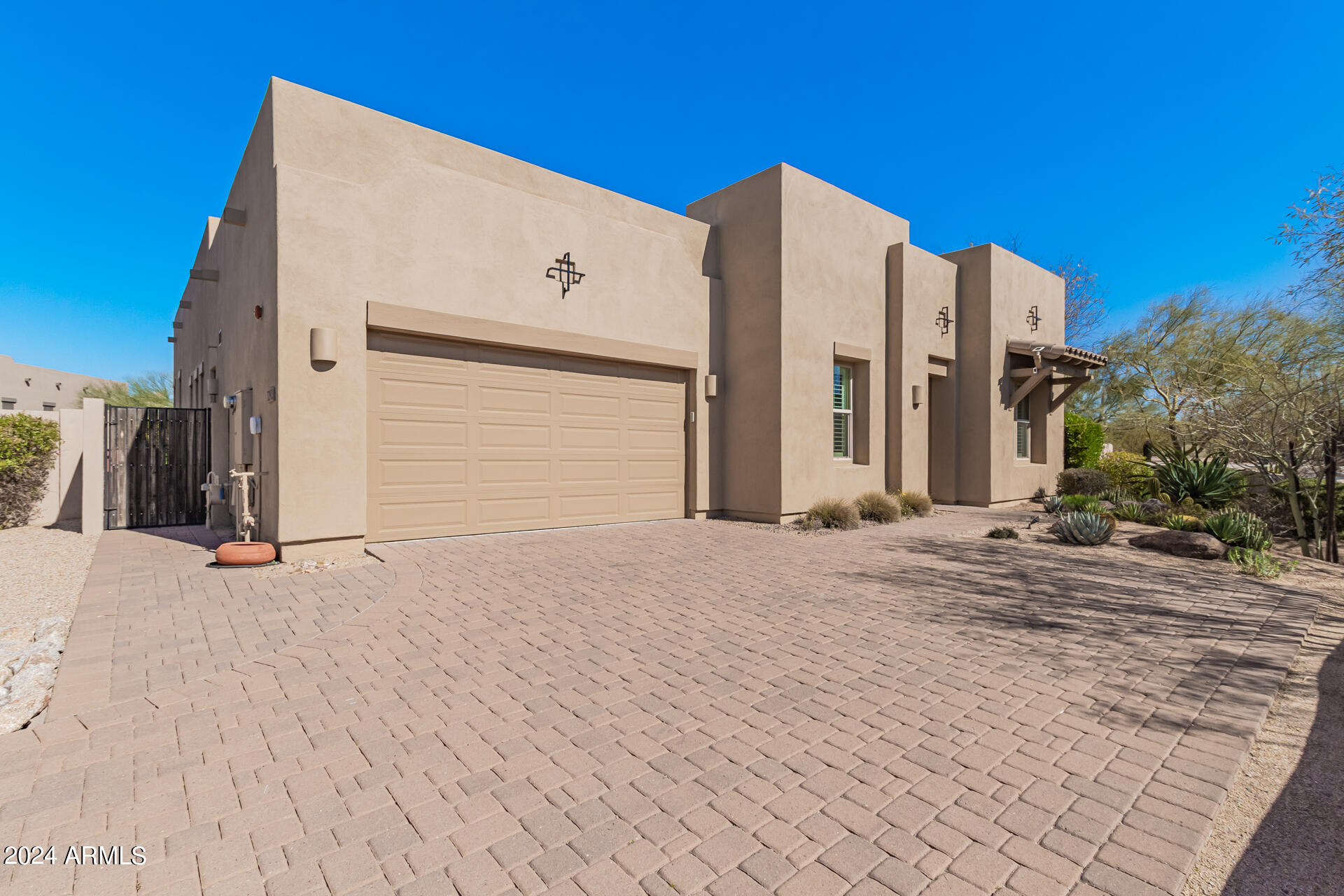 7292 E THORNTREE Drive