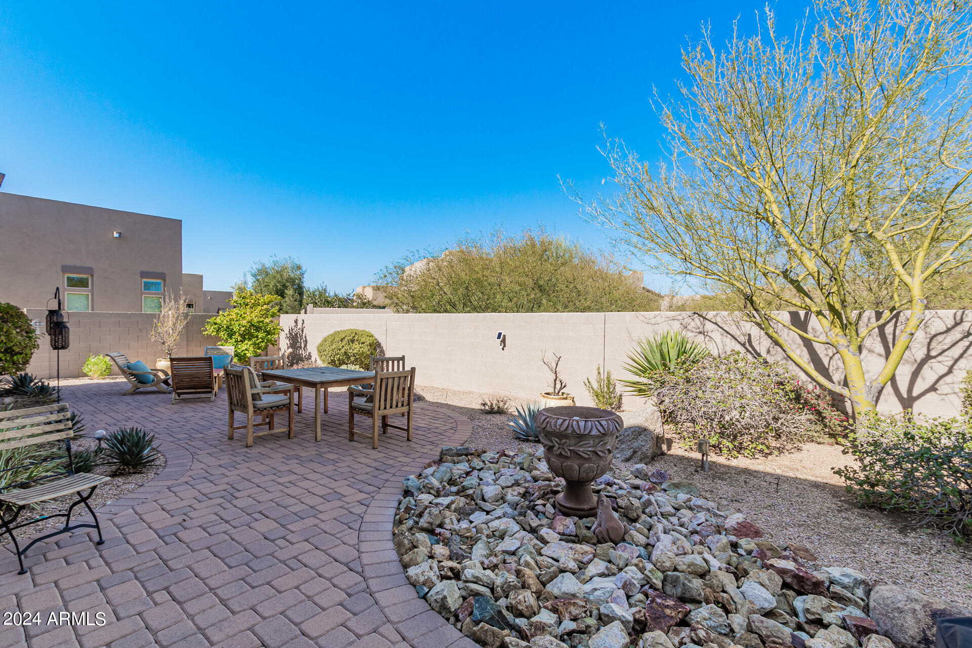 7292 E THORNTREE Drive