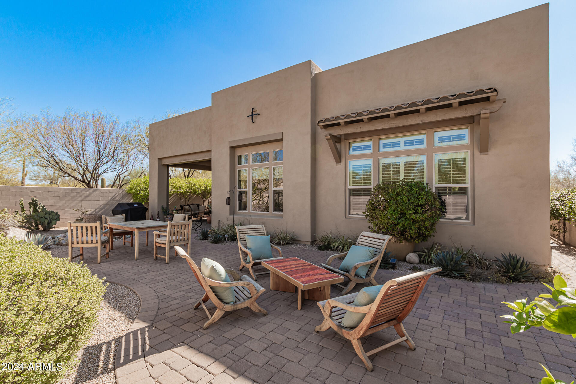 7292 E THORNTREE Drive