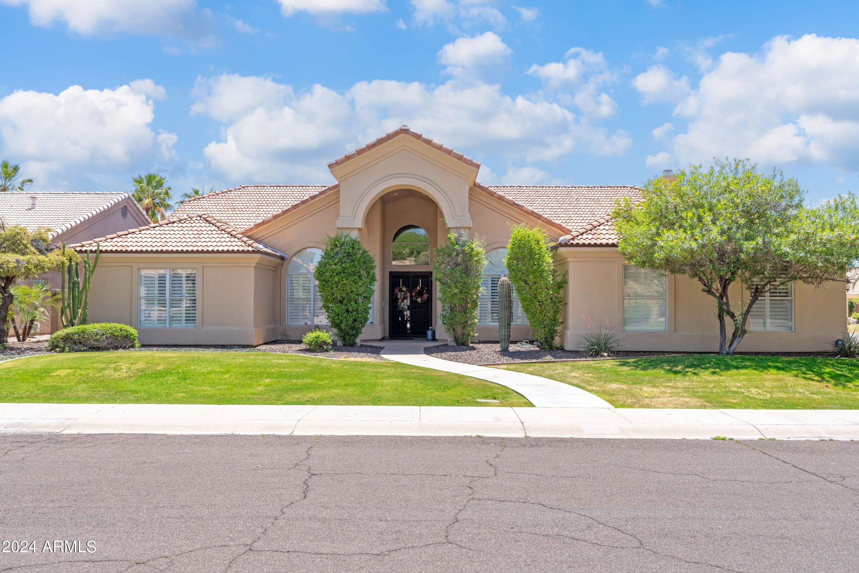 8925 E CHARTER OAK Drive