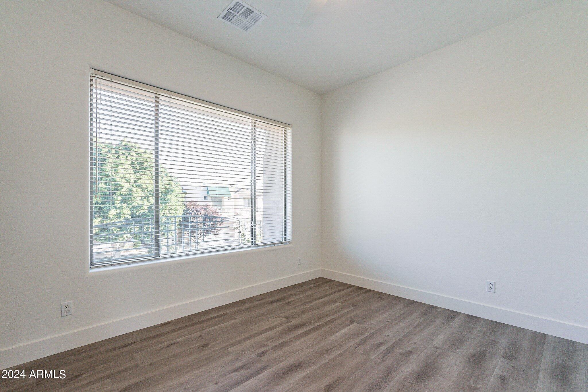 7314 E DEL ACERO Drive