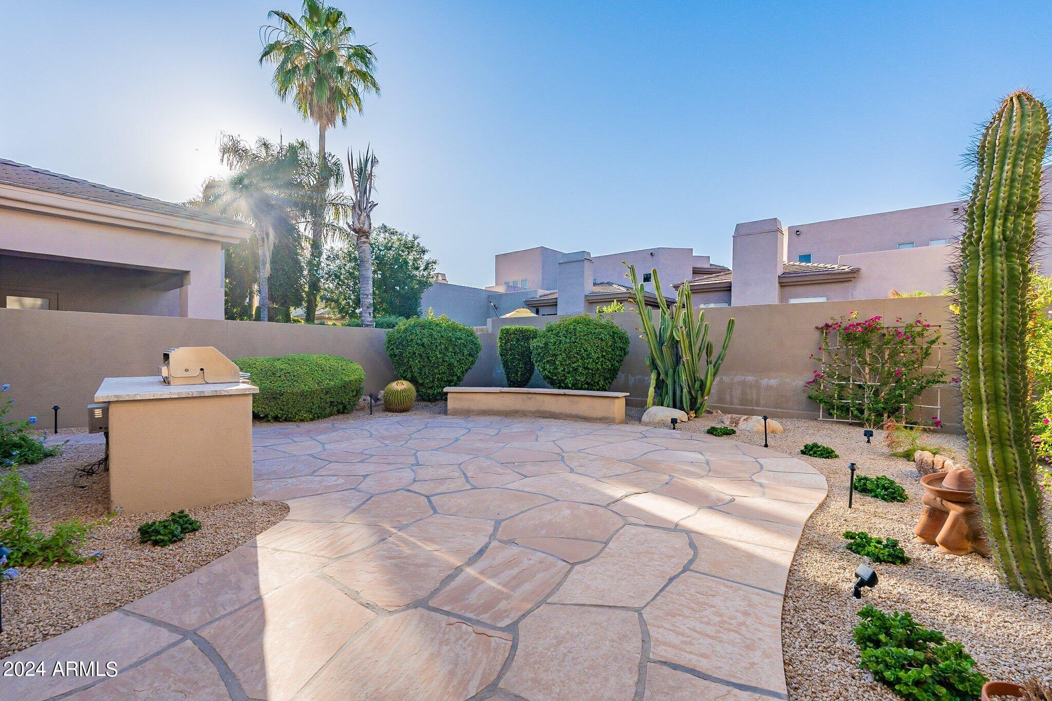 7314 E DEL ACERO Drive