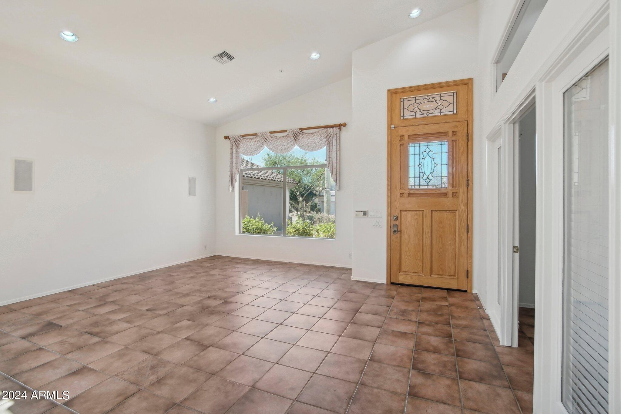 9085 E CASITAS DEL RIO Drive