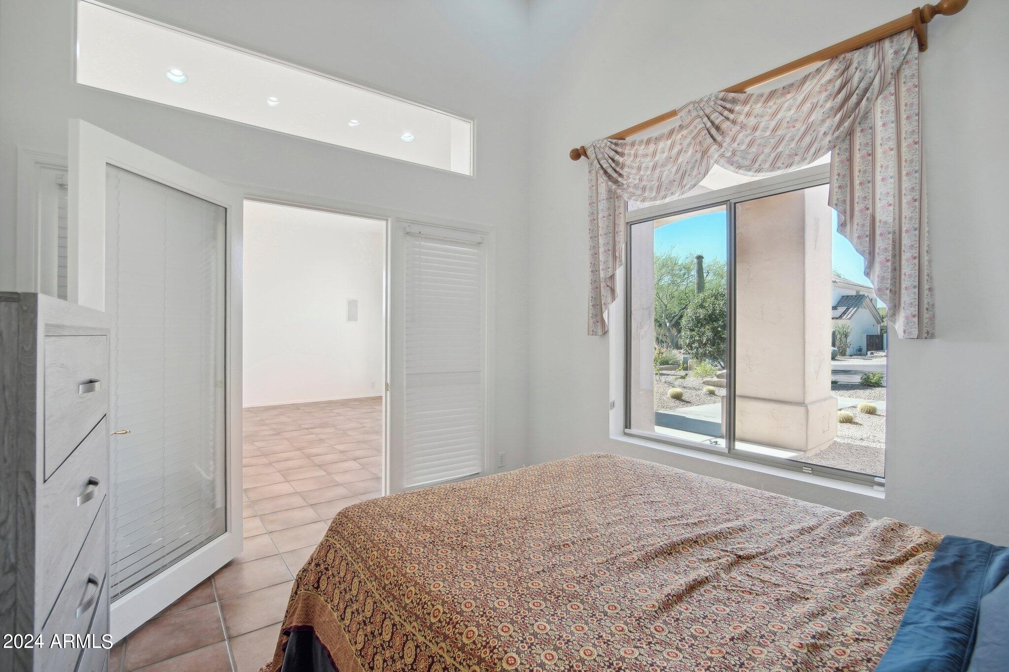 9085 E CASITAS DEL RIO Drive