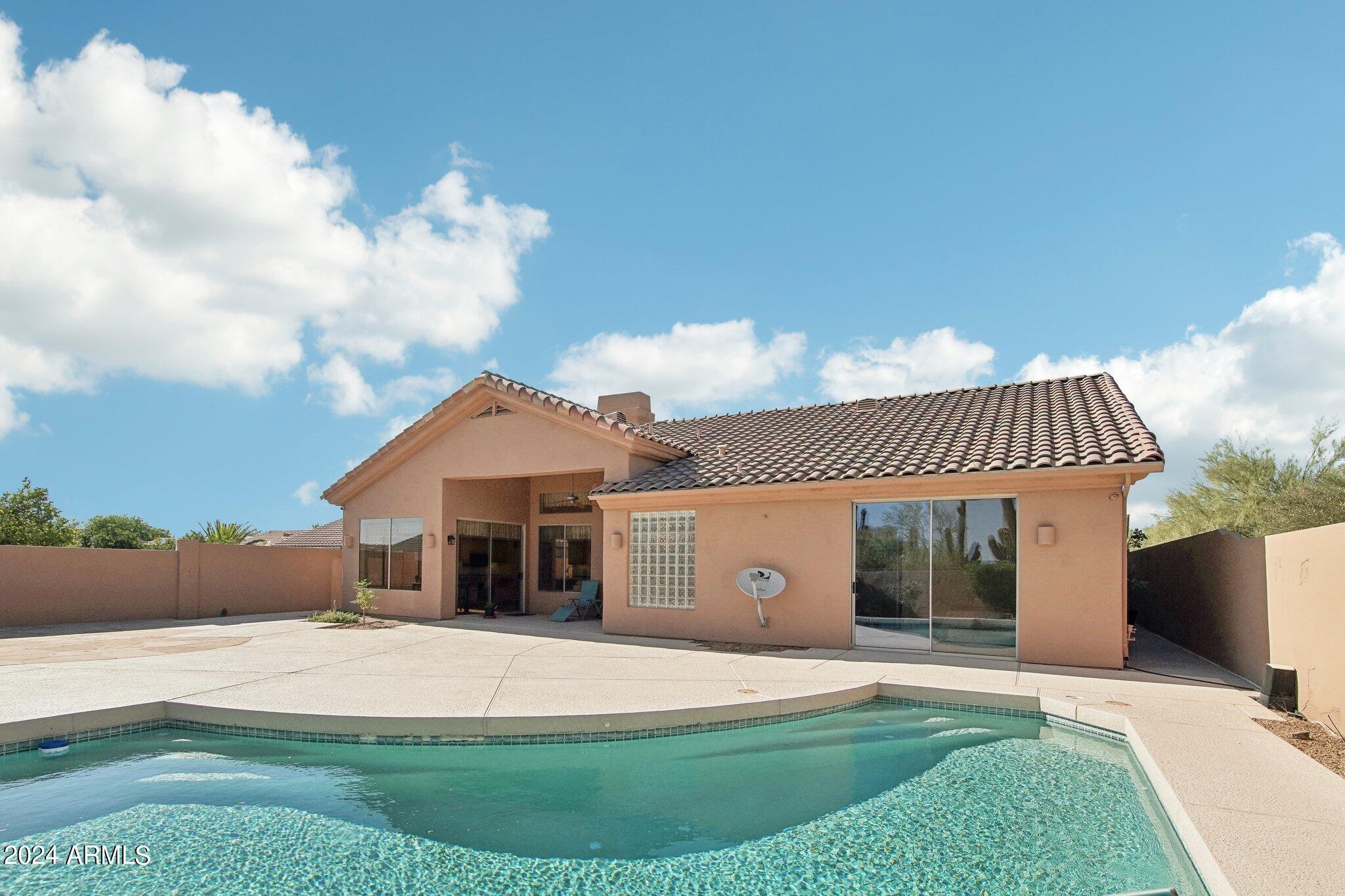 9085 E CASITAS DEL RIO Drive