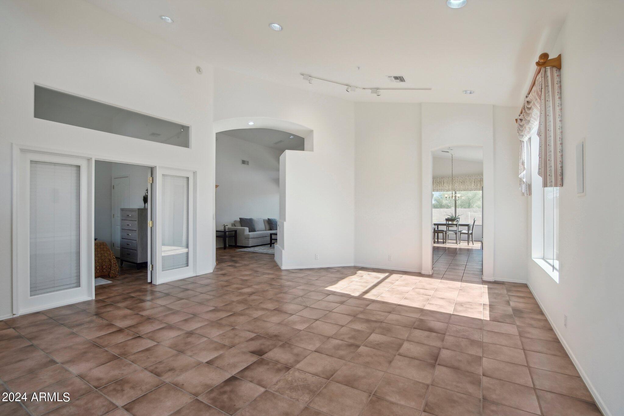 9085 E CASITAS DEL RIO Drive