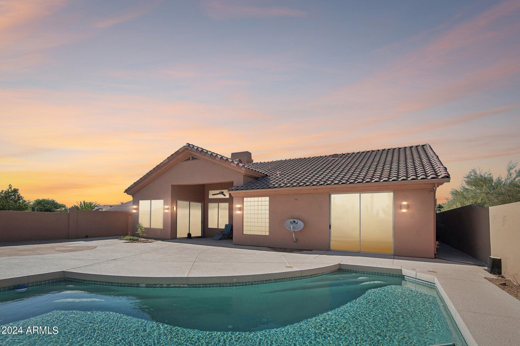 9085 E CASITAS DEL RIO Drive