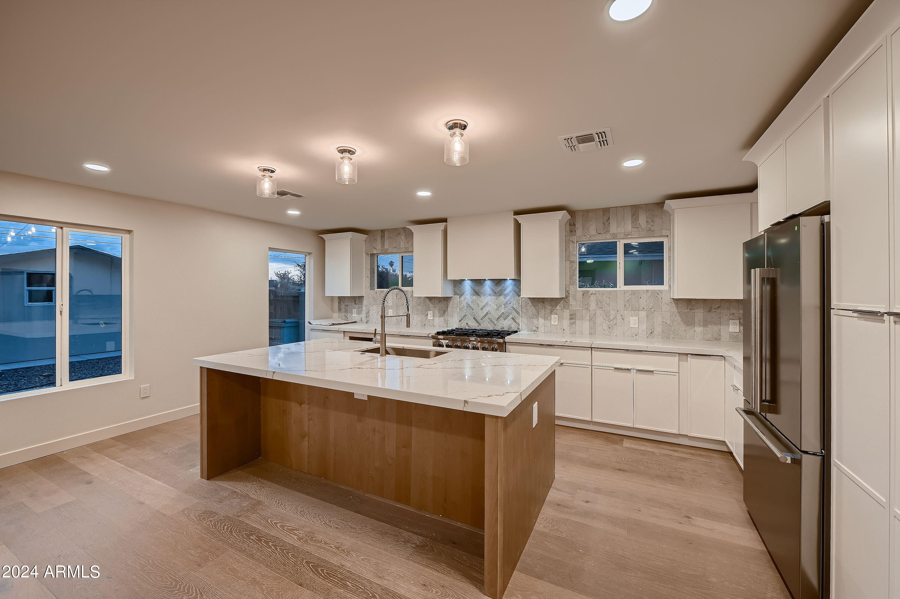 3127 E FLOWER Street