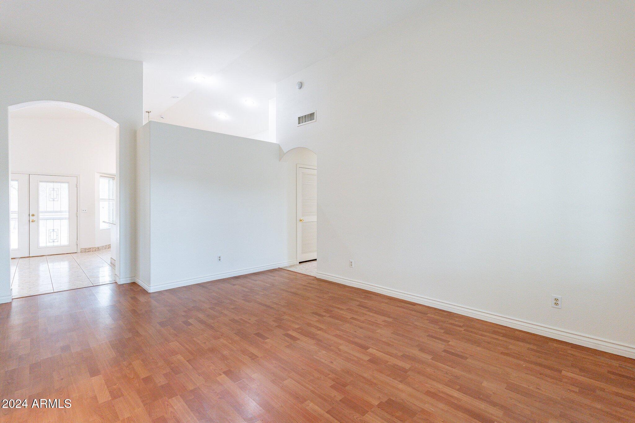 159 S COMANCHE Drive