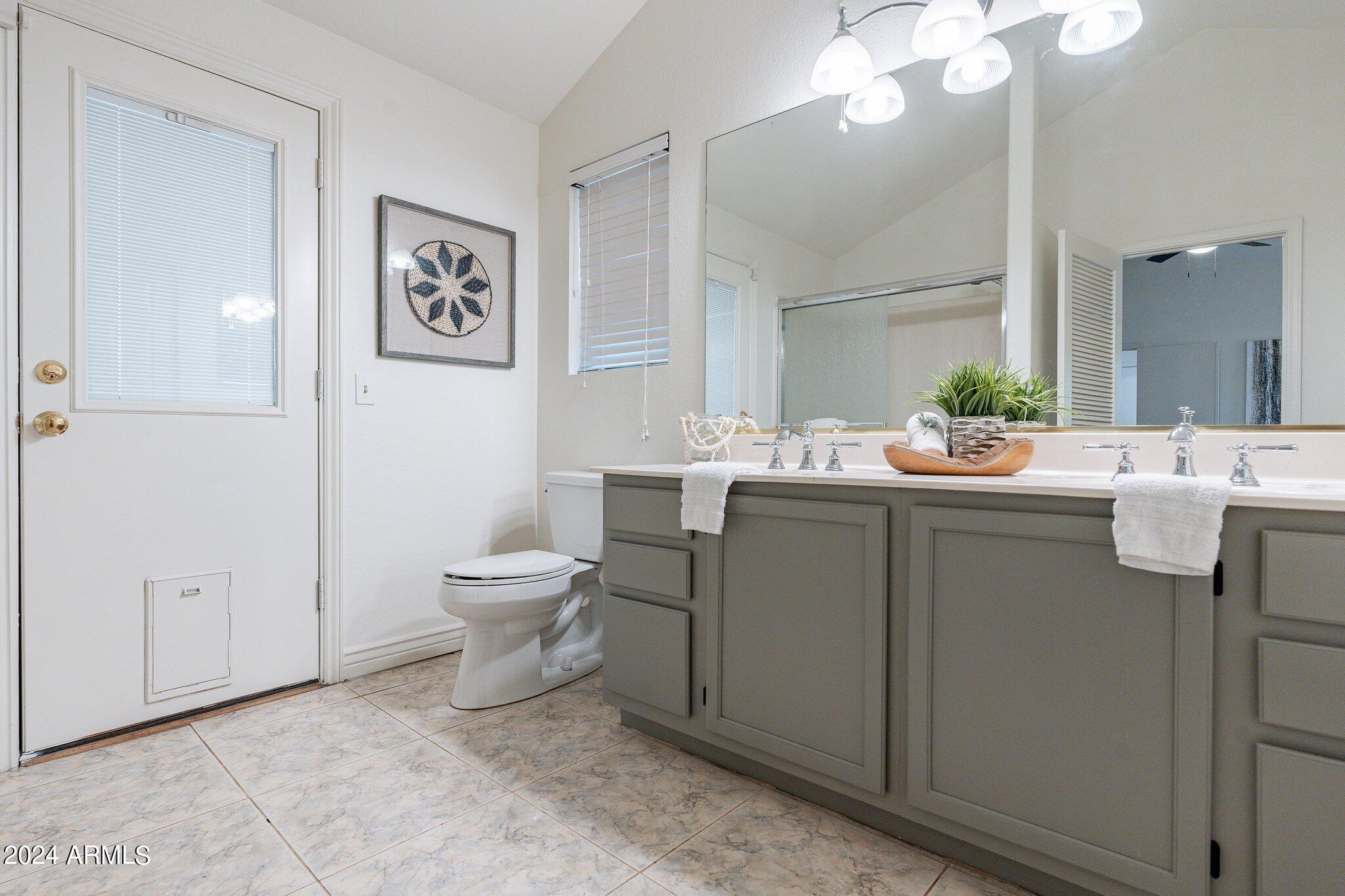 159 S COMANCHE Drive