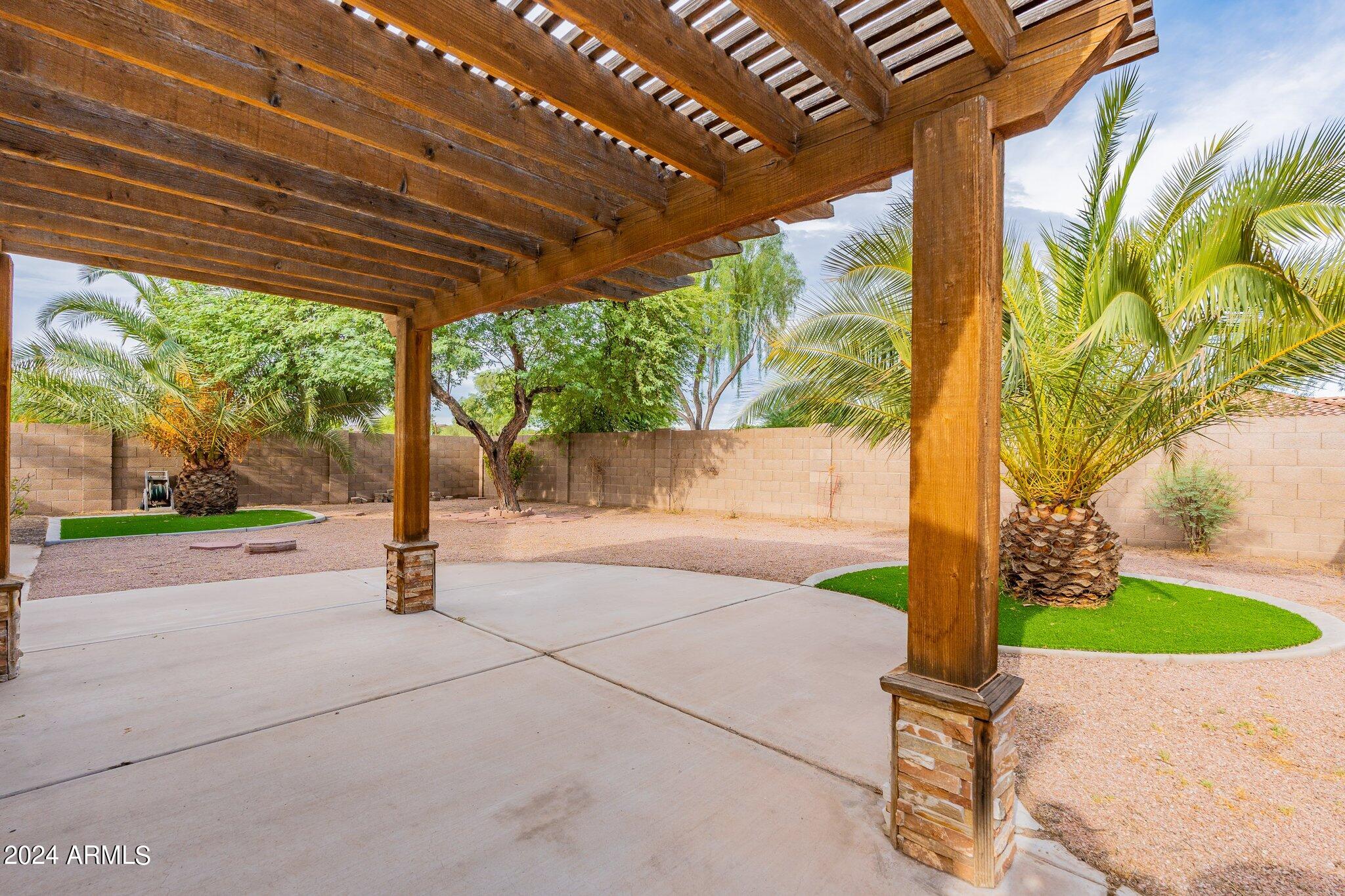 159 S COMANCHE Drive