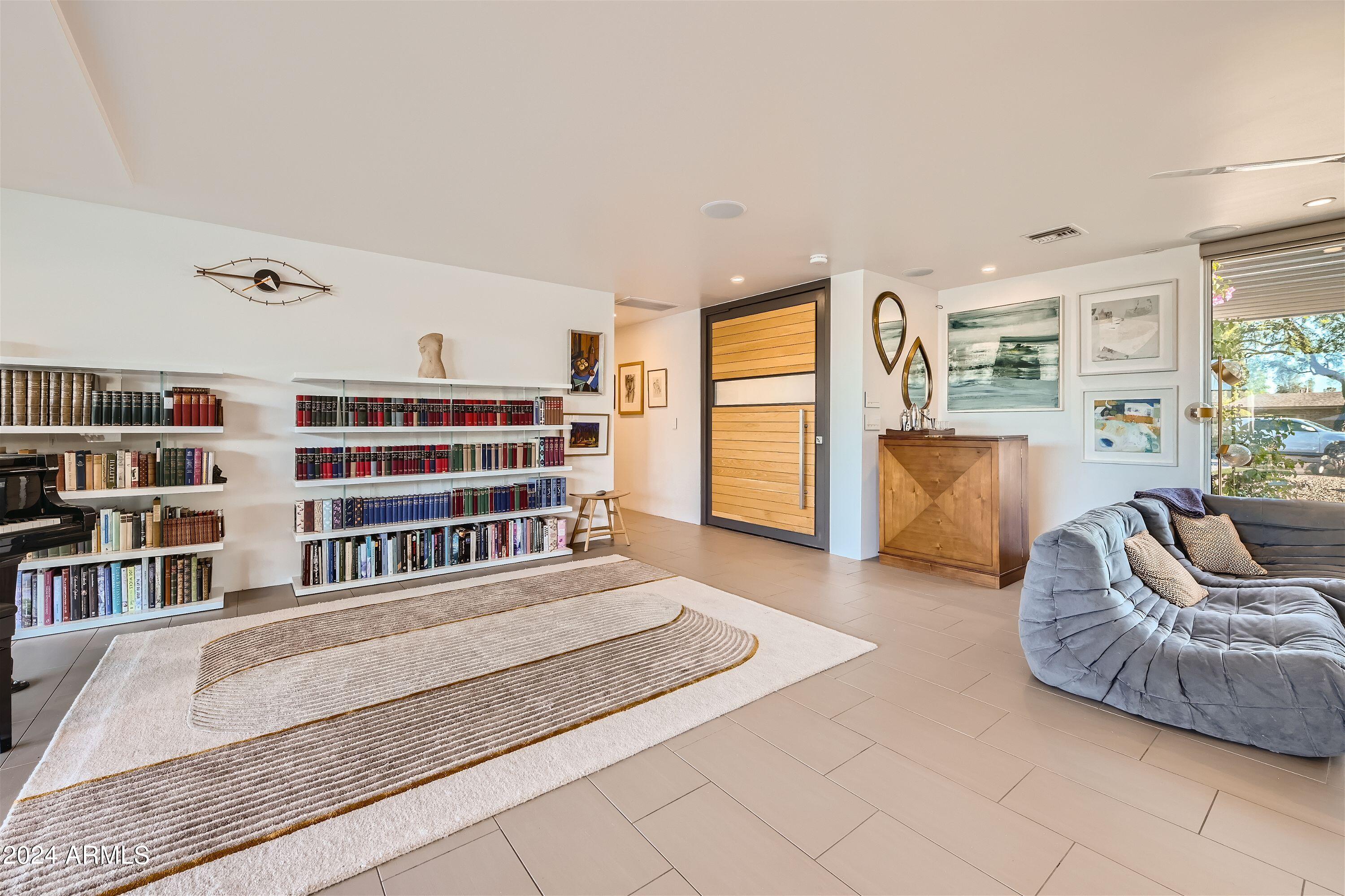10215 N 58TH Place