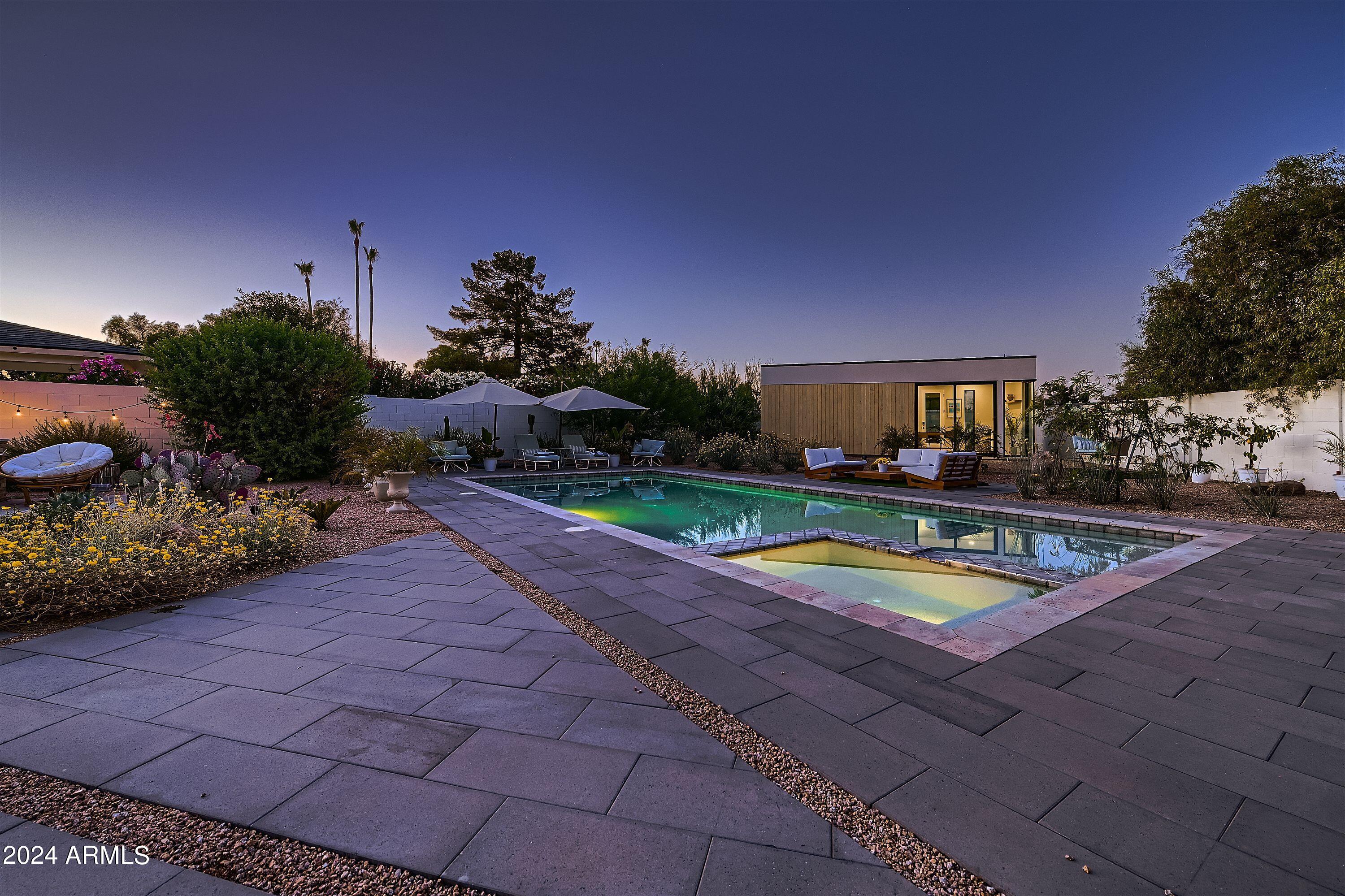 10215 N 58TH Place
