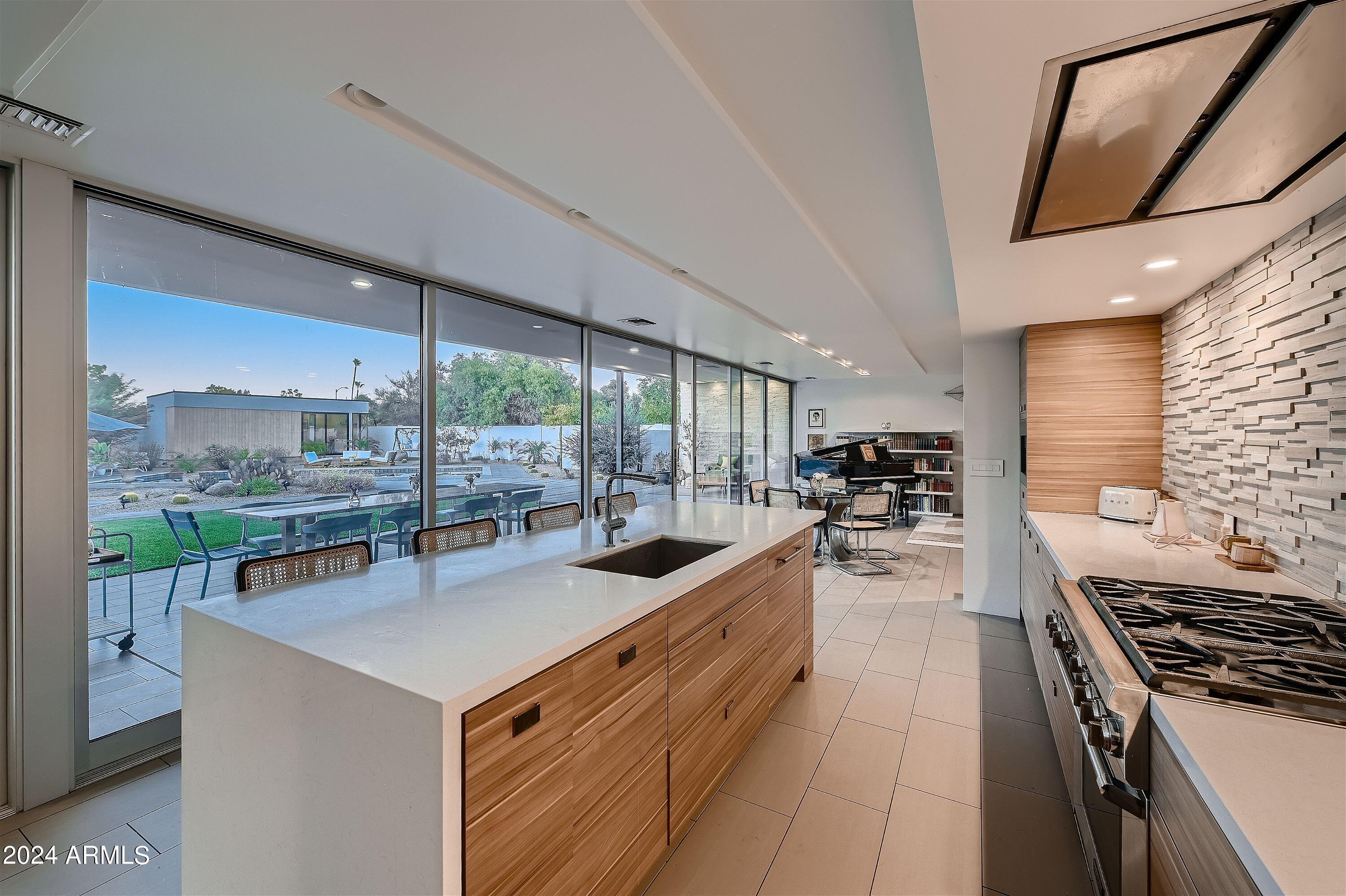 10215 N 58TH Place